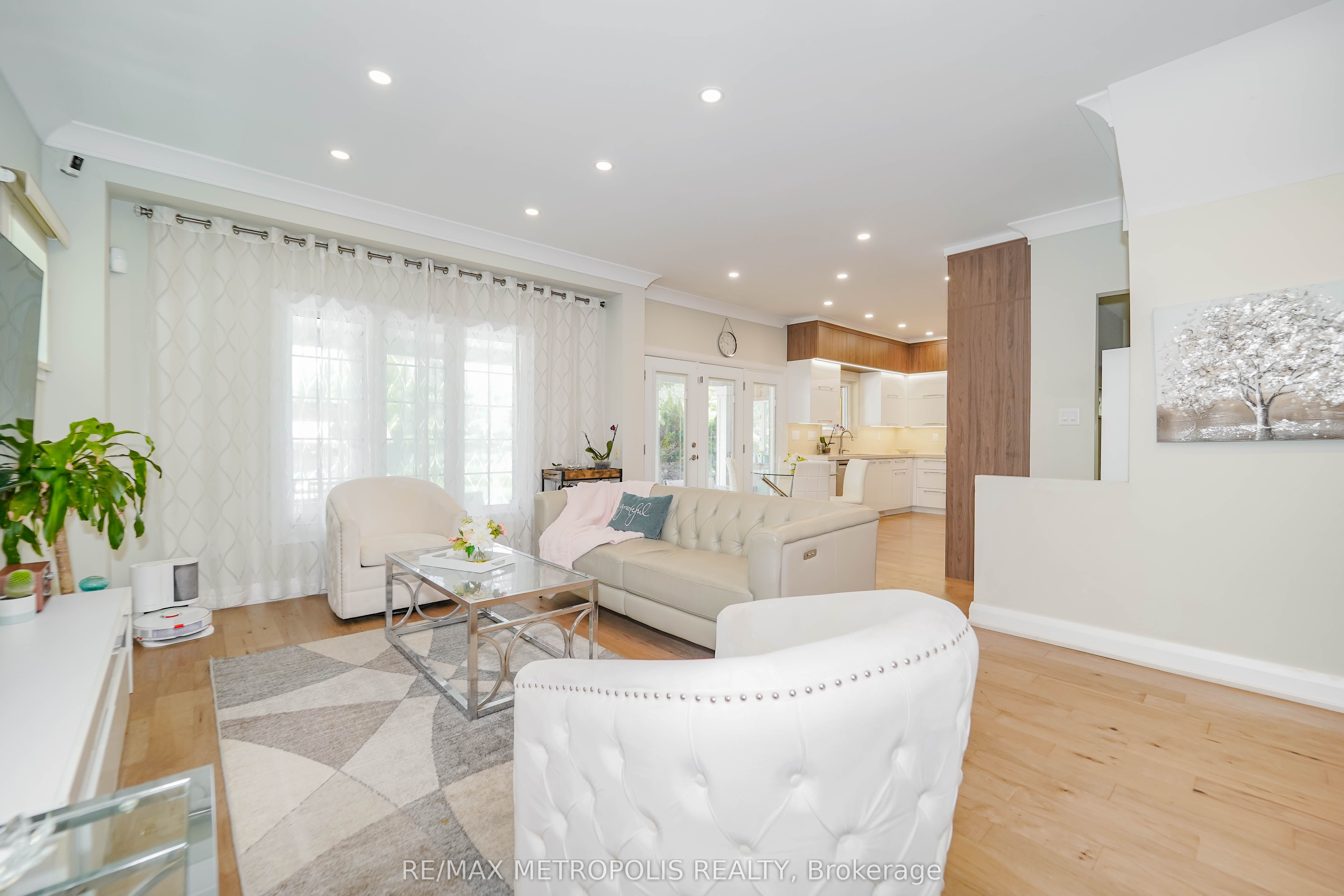 114 Selwyn Road Property Photo 21