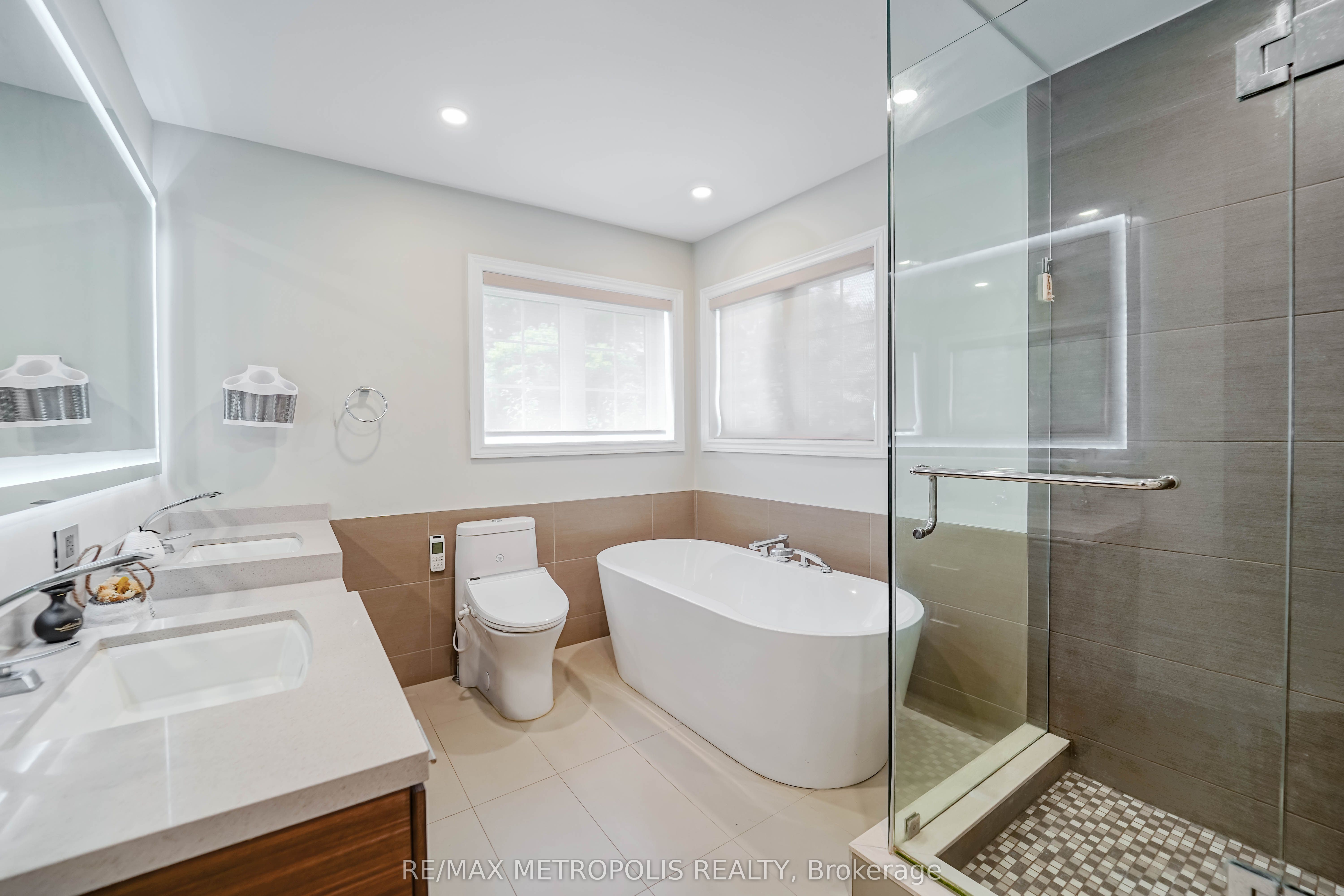 114 Selwyn Road Property Photo 32