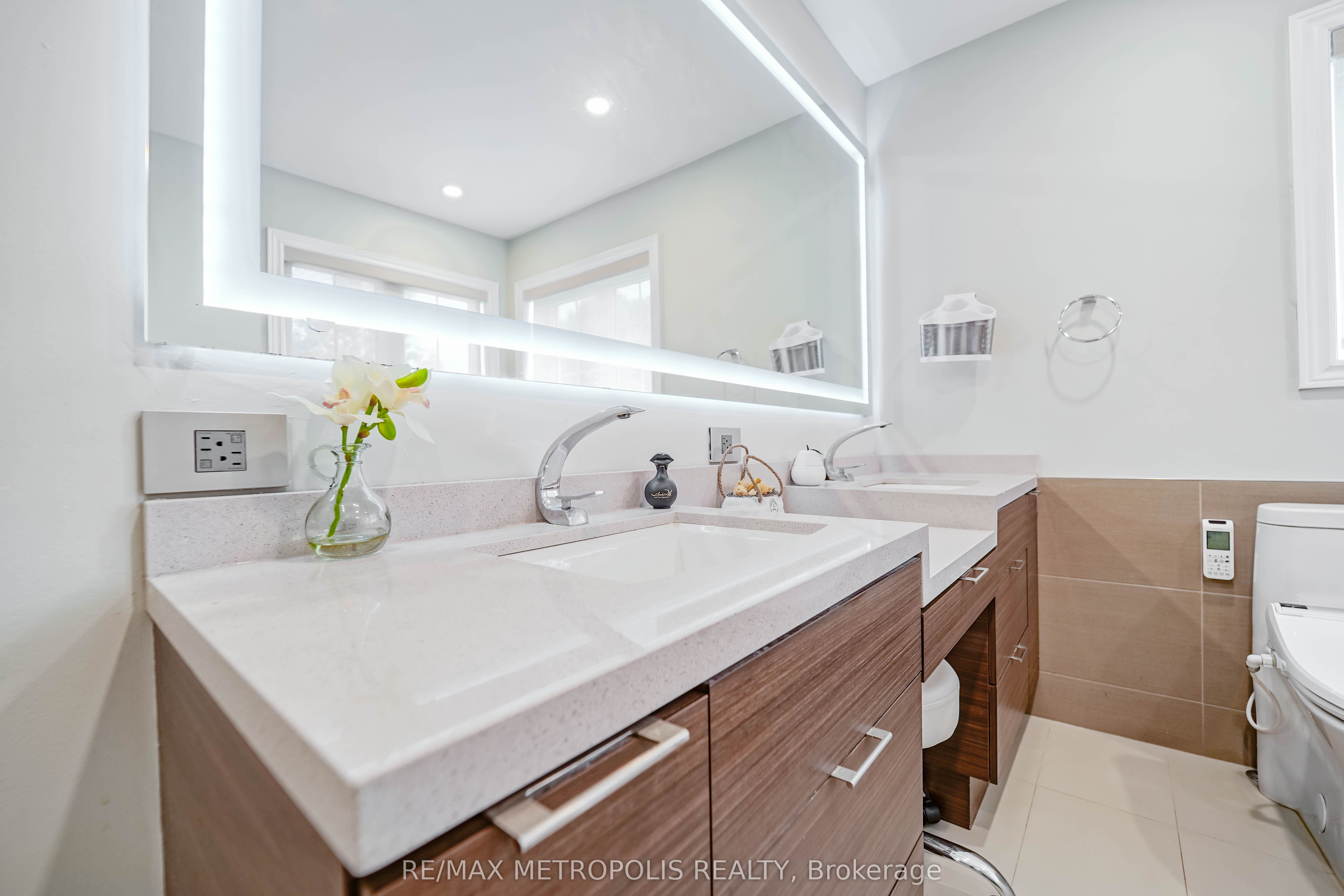 114 Selwyn Road Property Photo 33