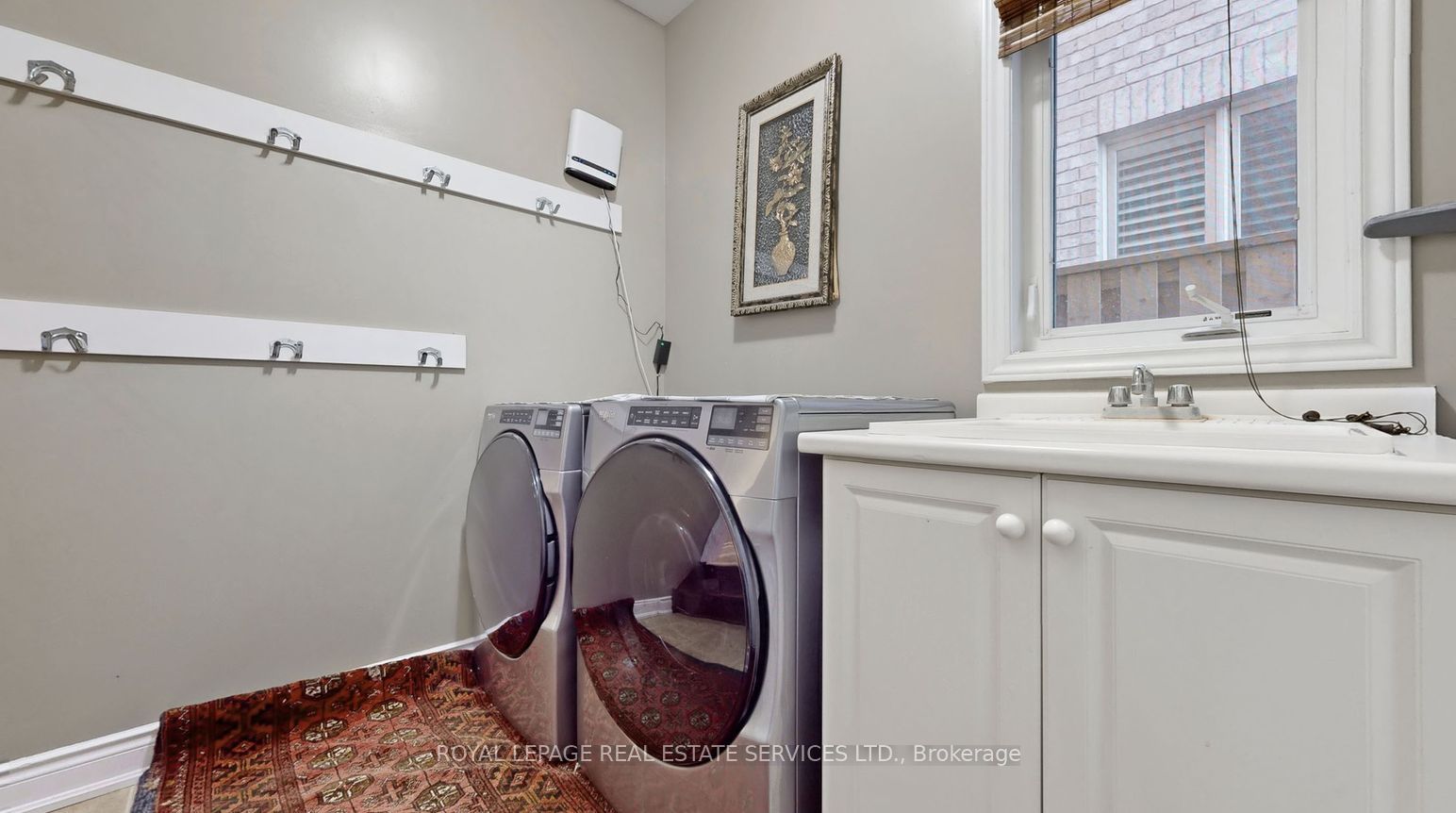 45 Mapleton Mills Drive S Property Photo 16