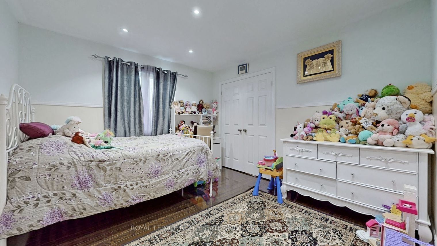 45 Mapleton Mills Drive S Property Photo 24