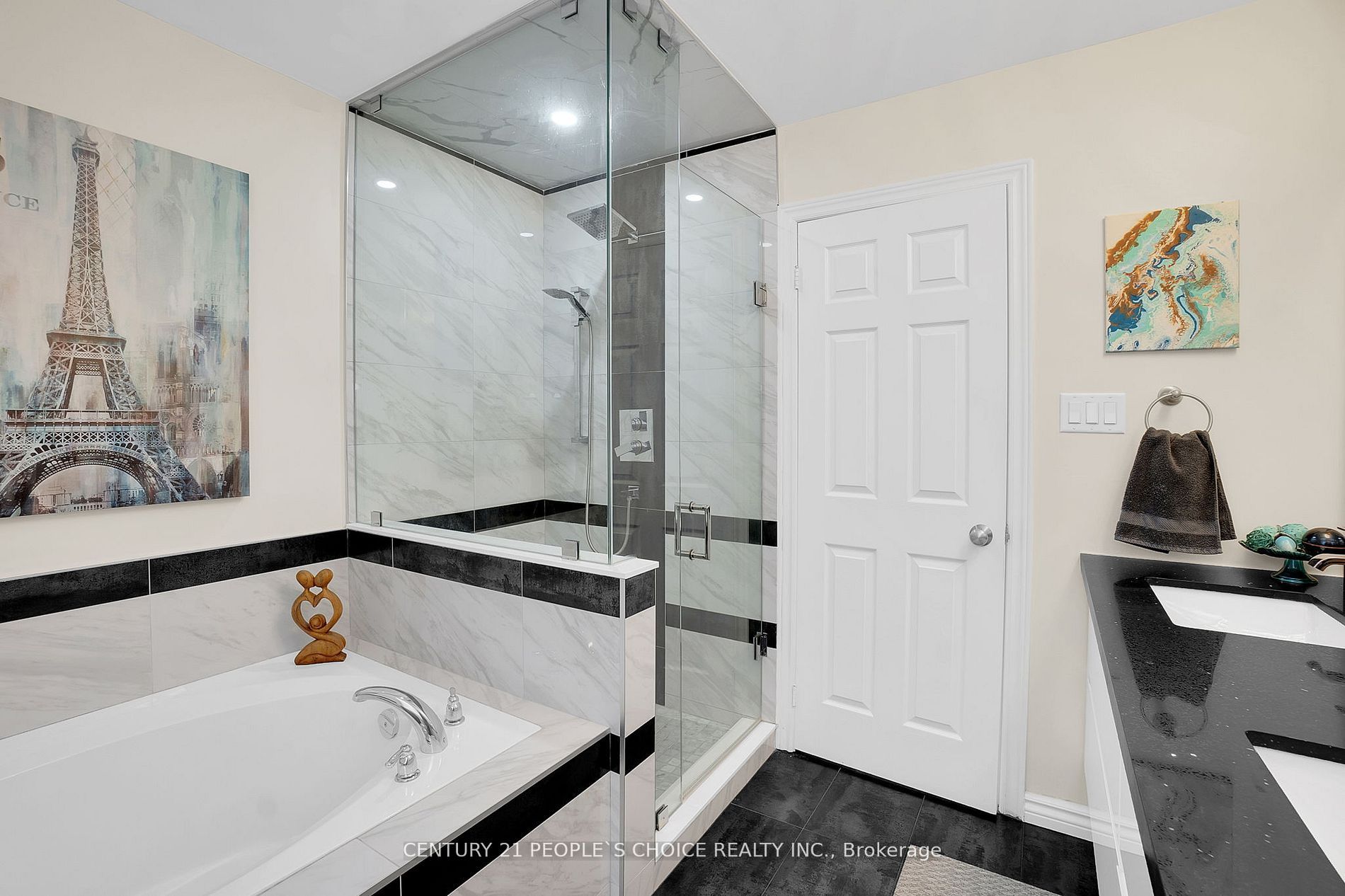 160 Carrier Crescent Property Photo 11