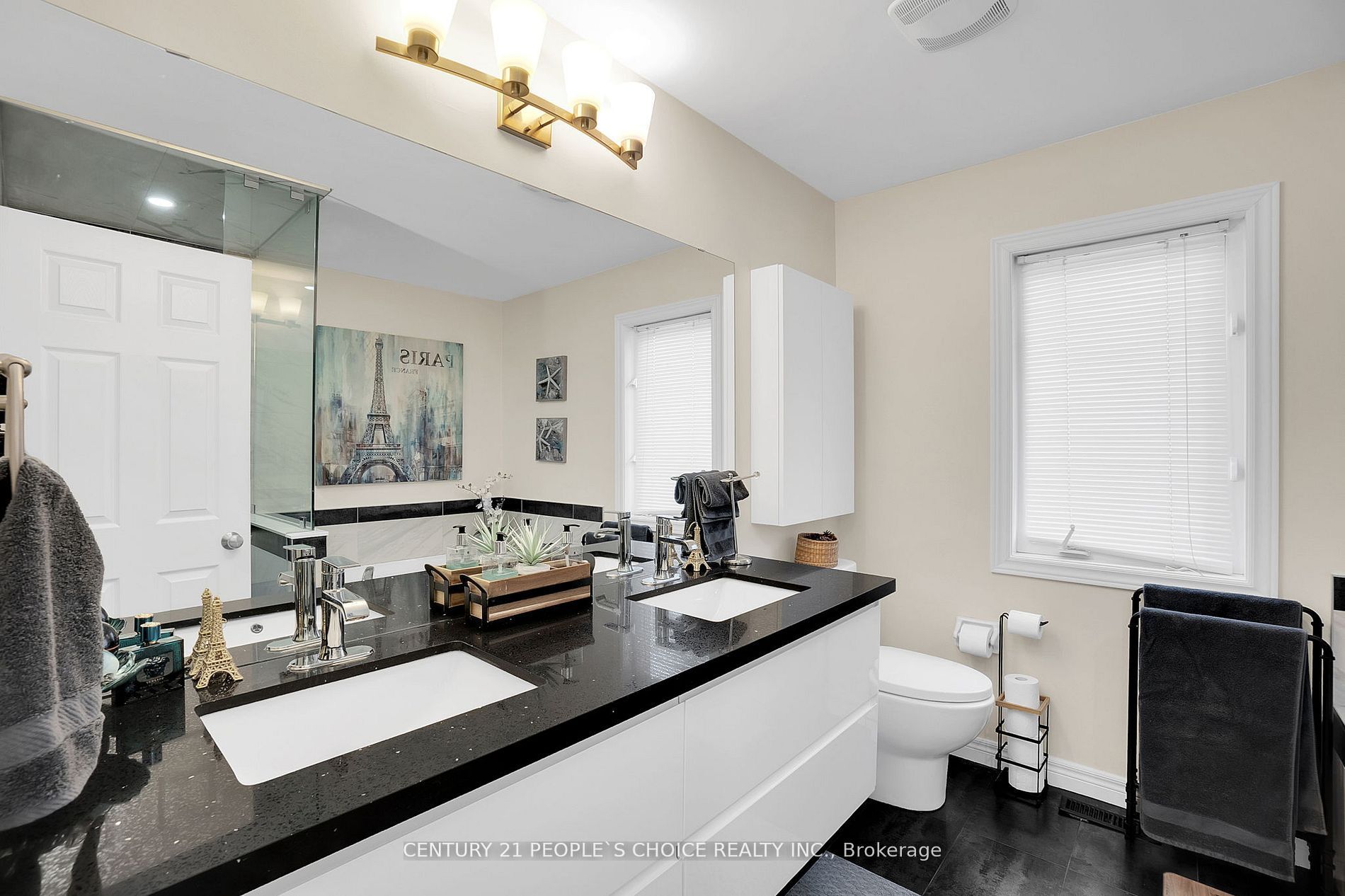 160 Carrier Crescent Property Photo 15