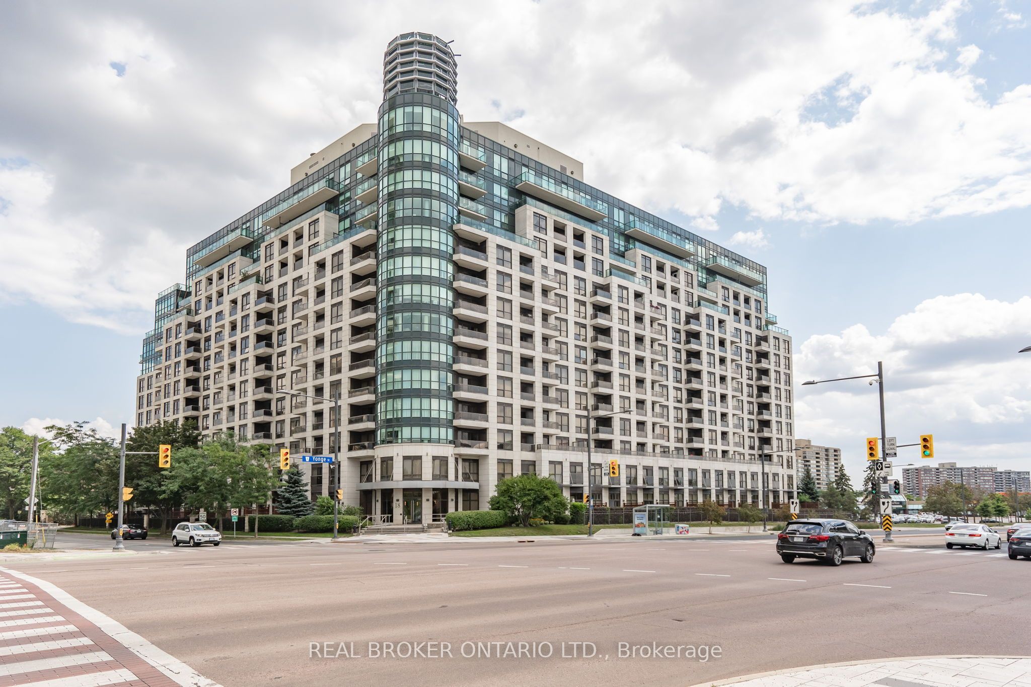 18 Harding Boulevard PH208 Property Photo 1
