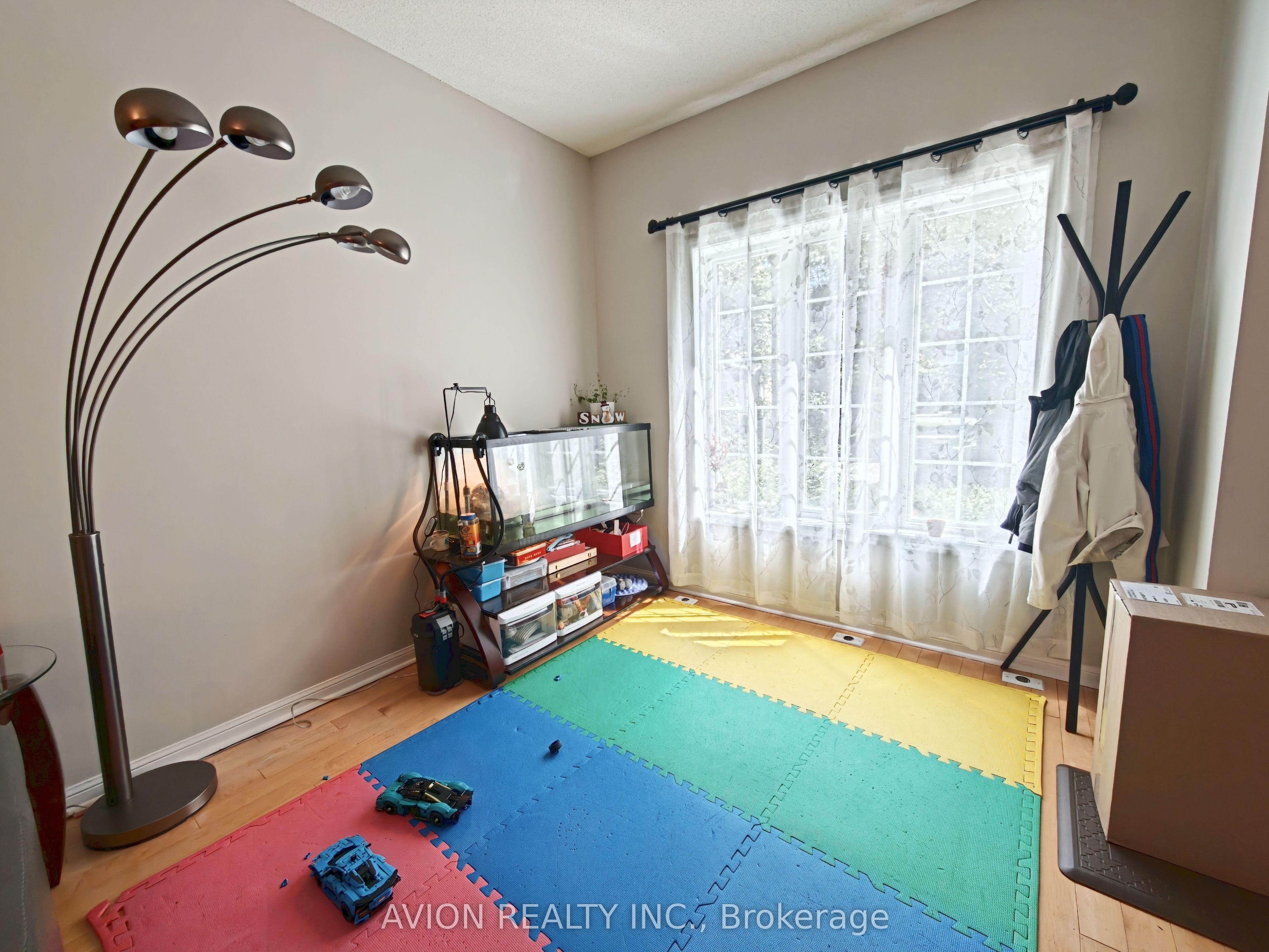 20 St Moritz Way 9 Property Photo 2