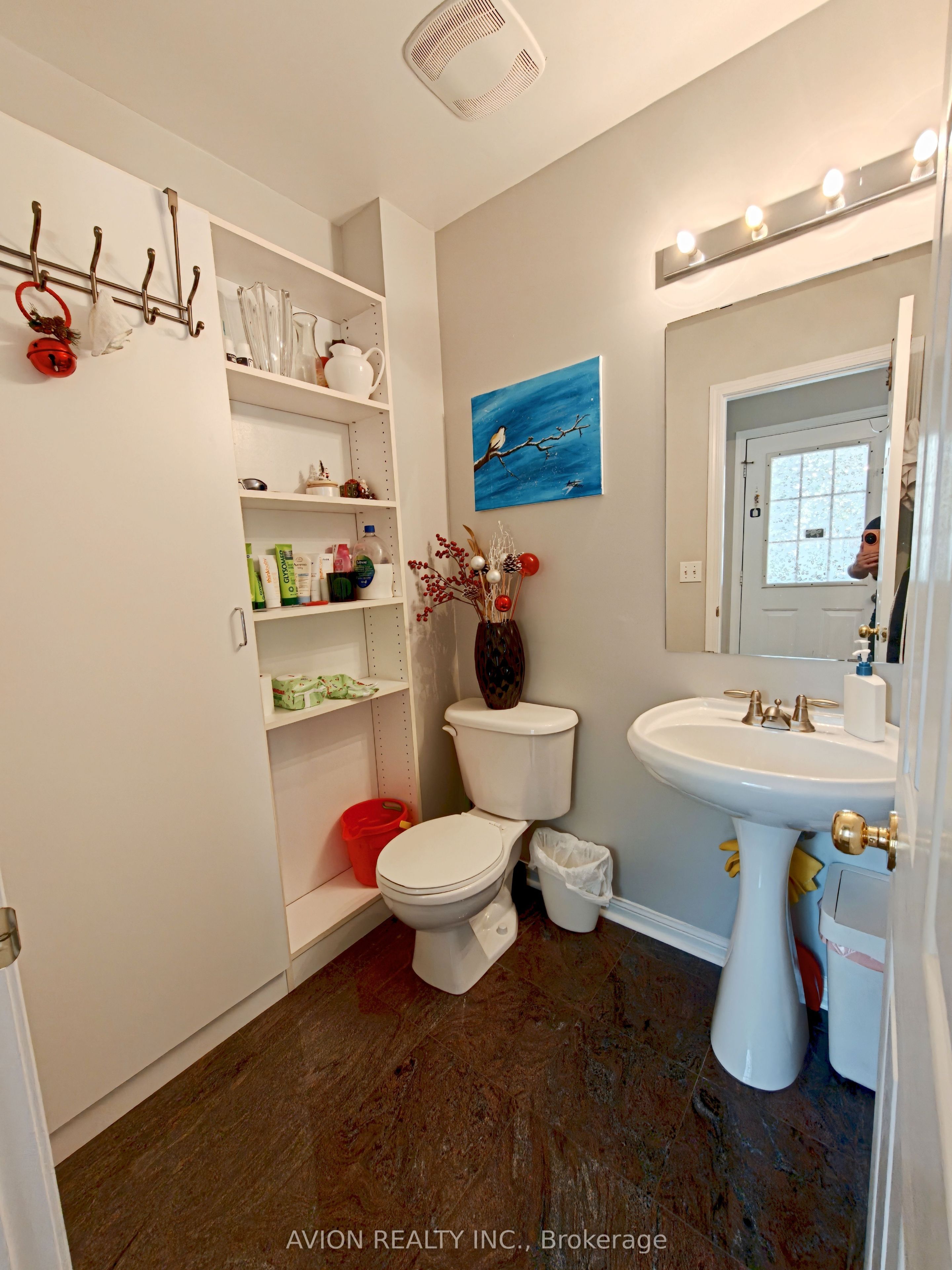 20 St Moritz Way 9 Property Photo 4