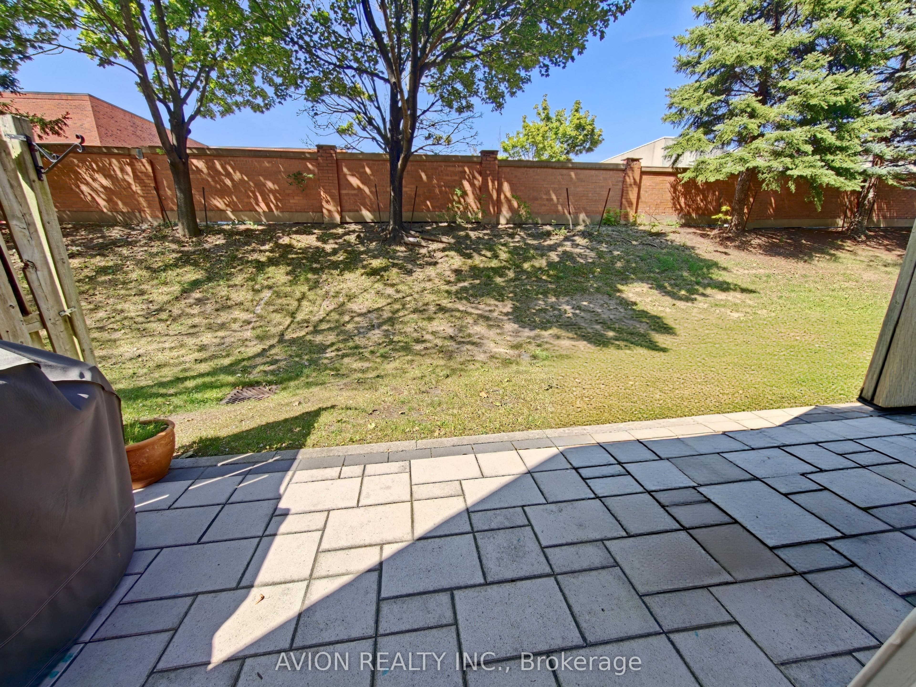 20 St Moritz Way 9 Property Photo 8