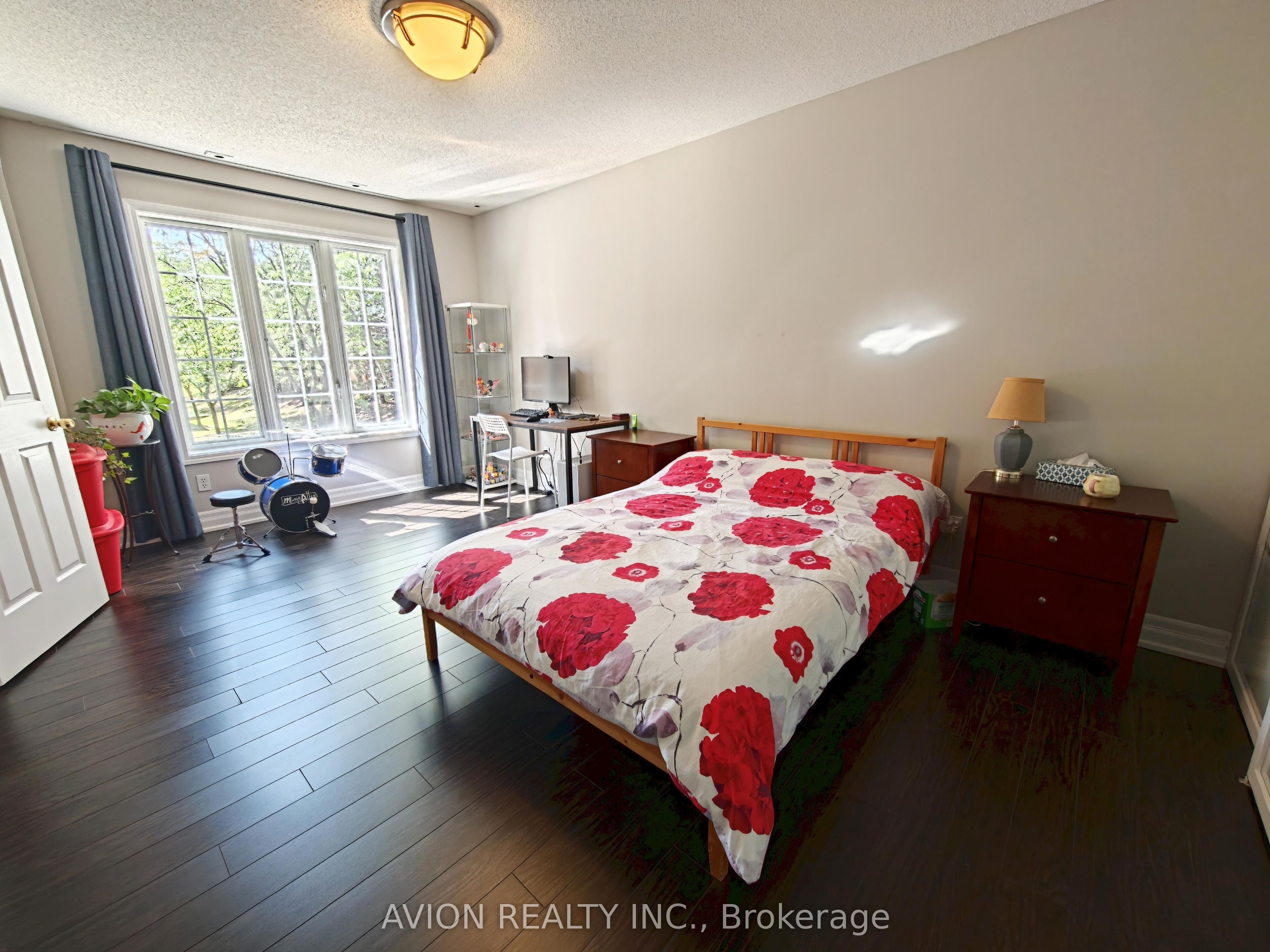 20 St Moritz Way 9 Property Photo 14