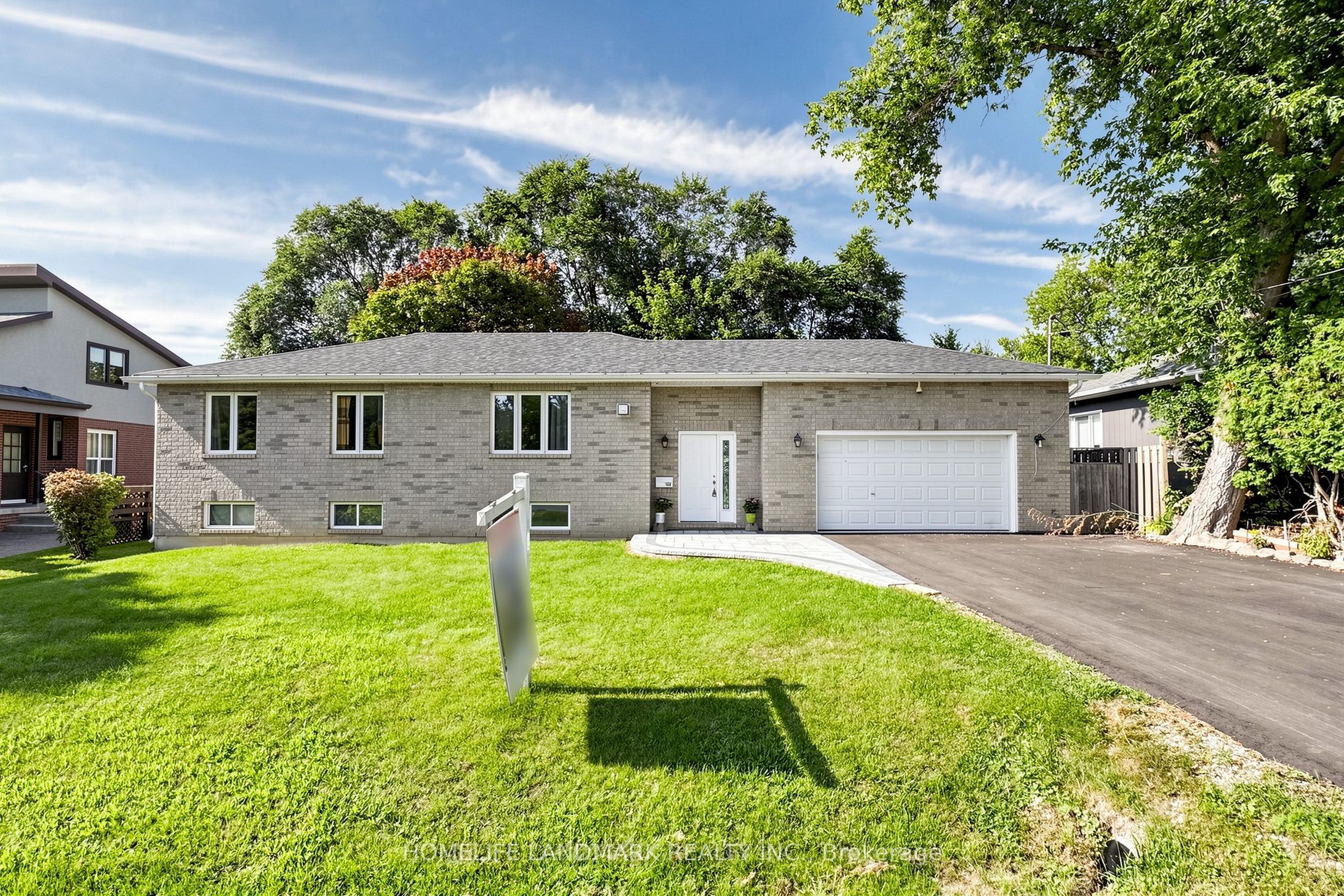 328 Winnifred Drive Property Photo 1