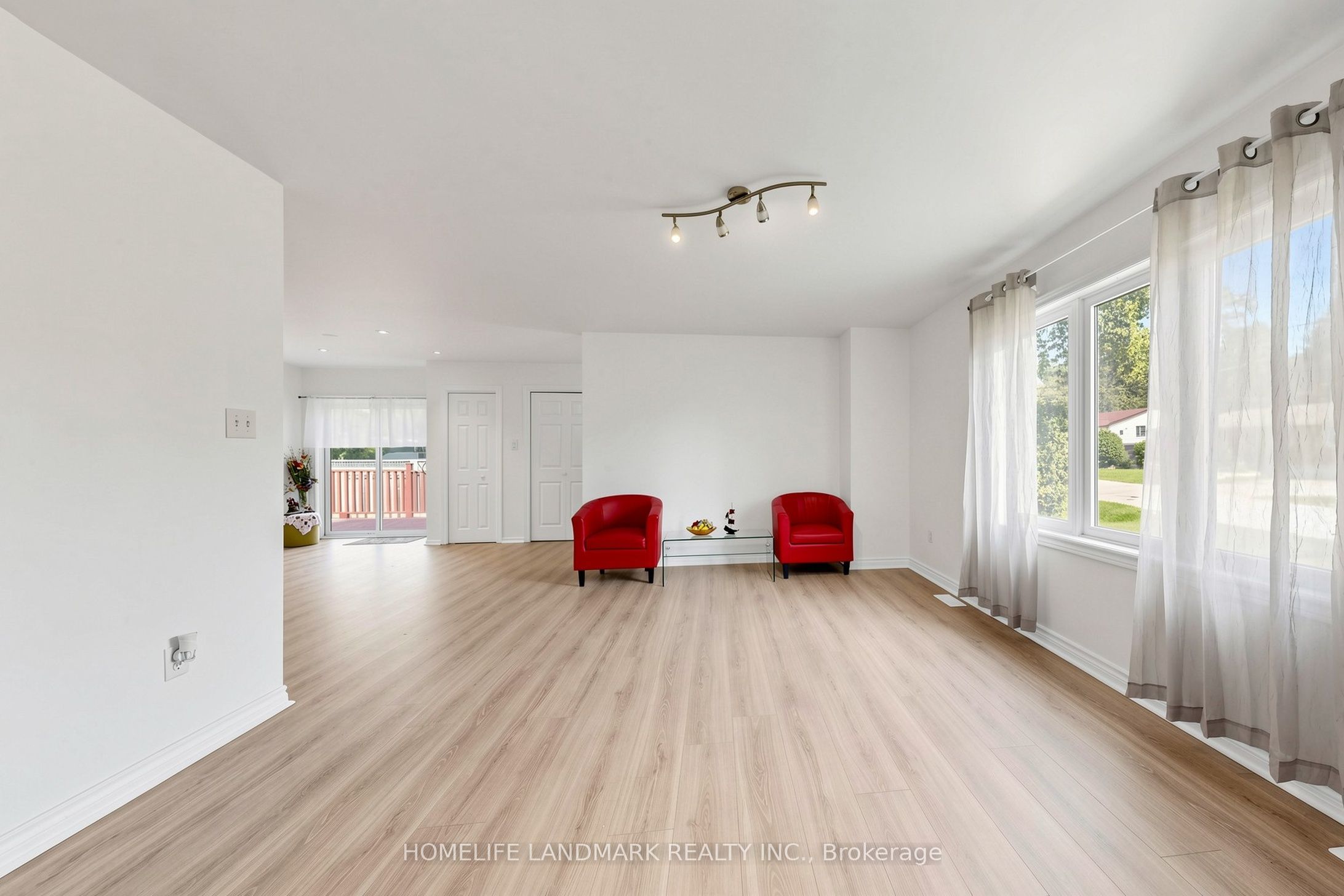 328 Winnifred Drive Property Photo 6