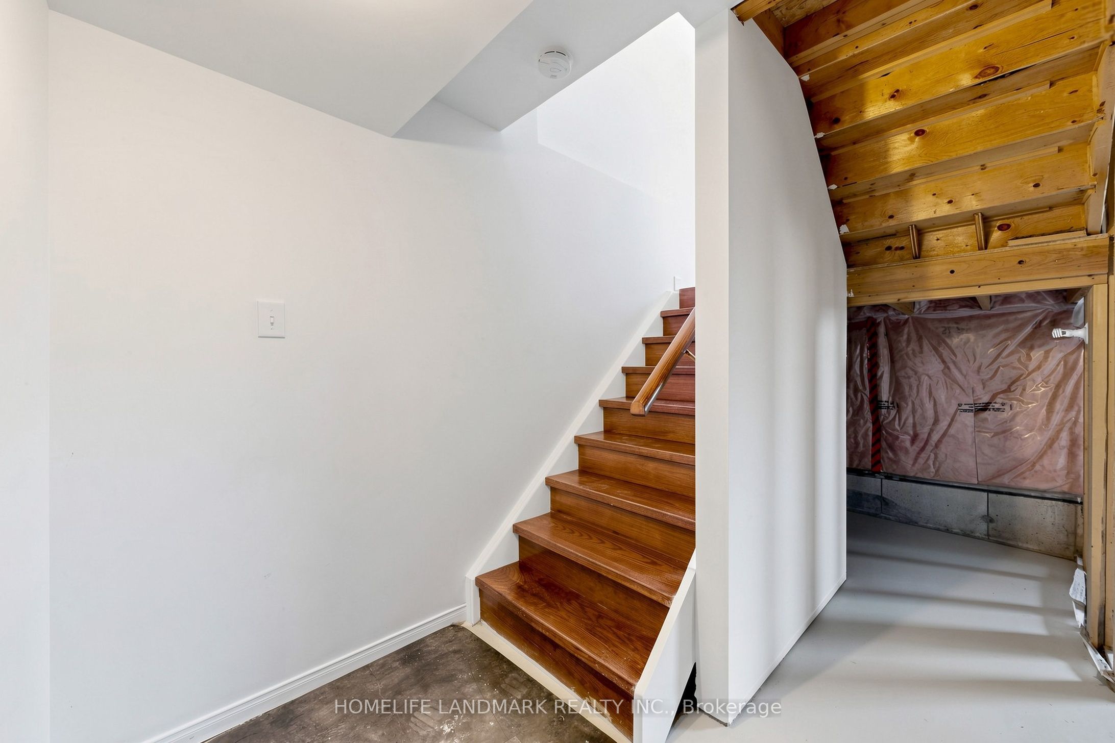 328 Winnifred Drive Property Photo 32