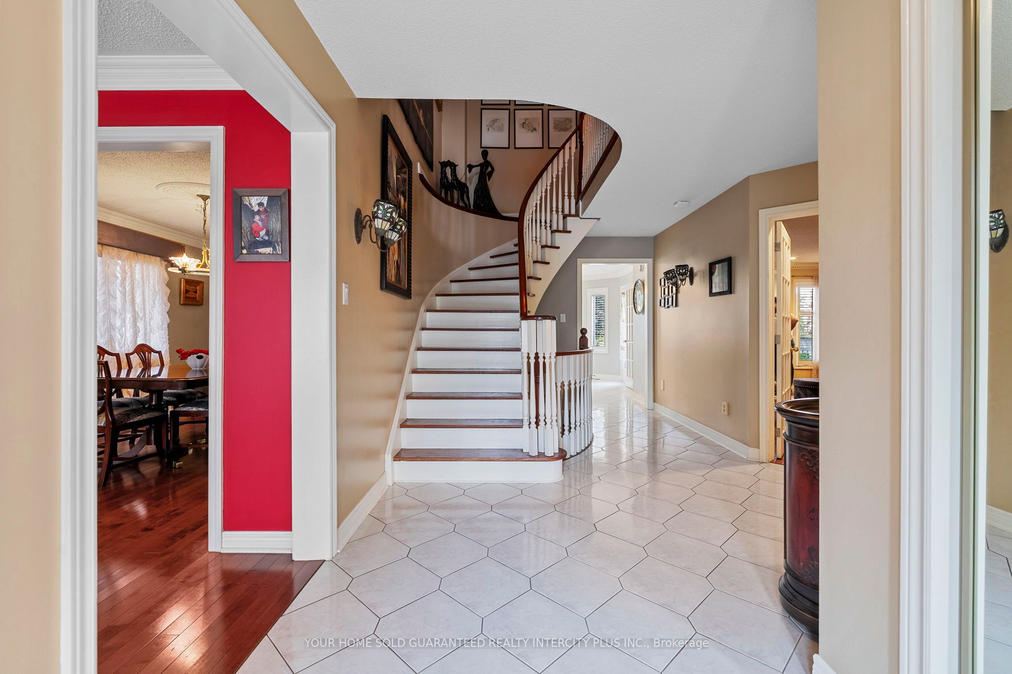 19 Mandolin Court Property Photo 3