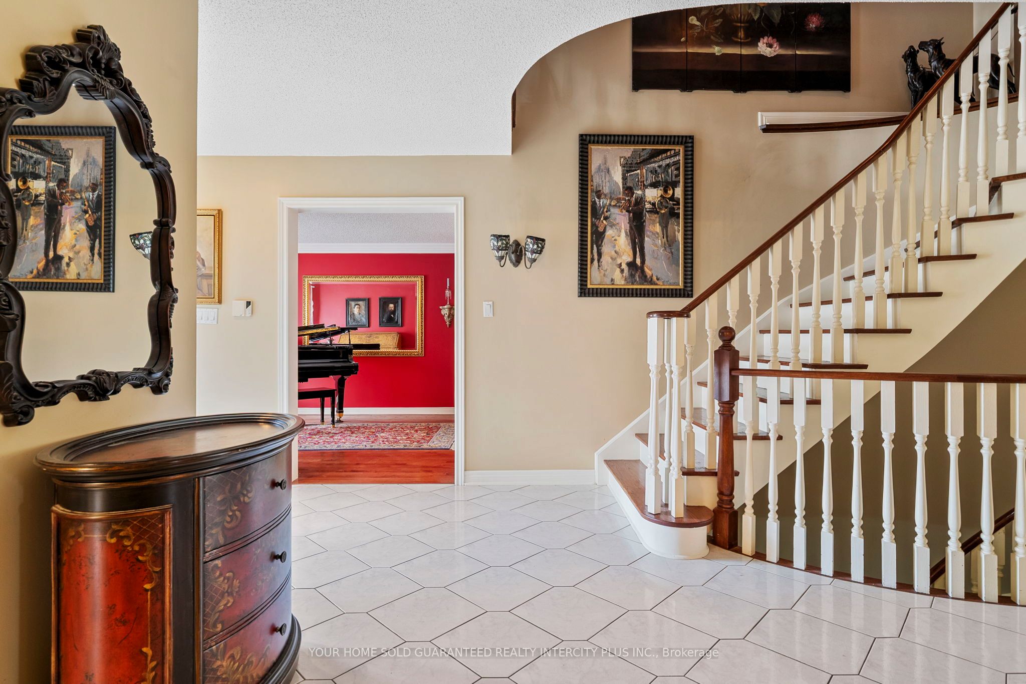 19 Mandolin Court Property Photo 4