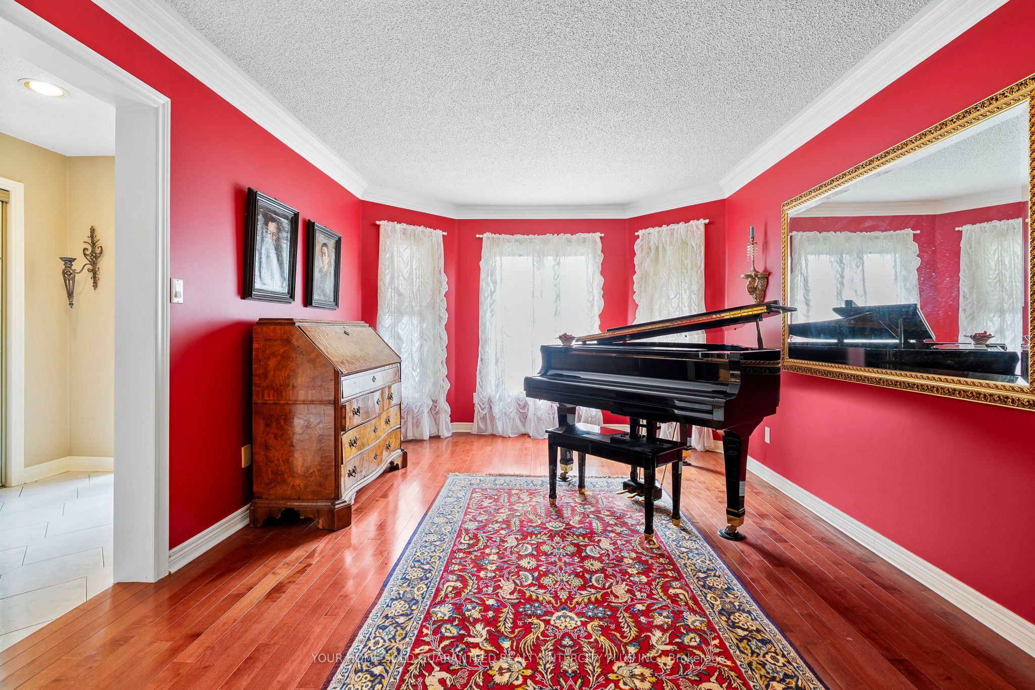 19 Mandolin Court Property Photo 5