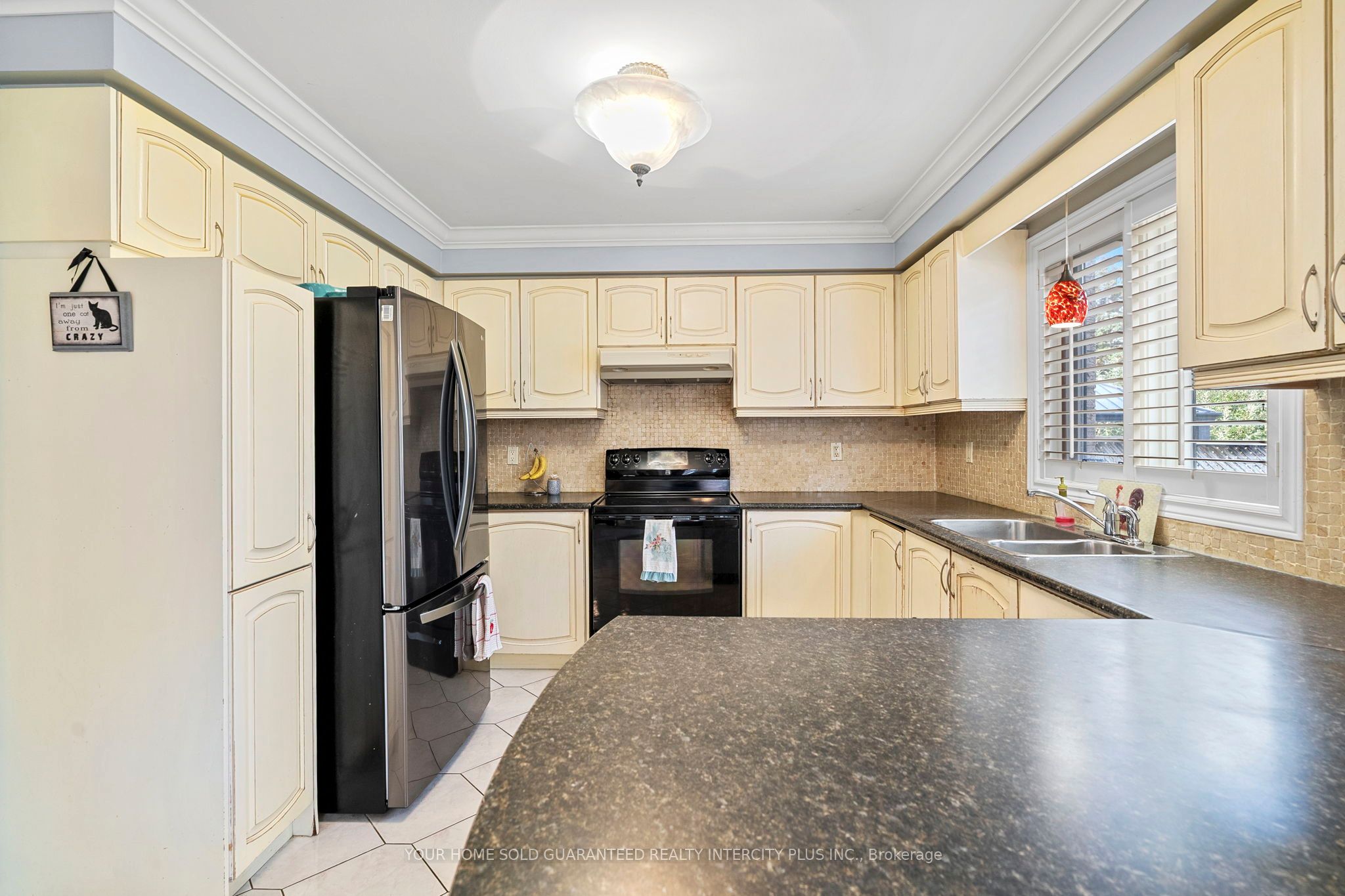 19 Mandolin Court Property Photo 9