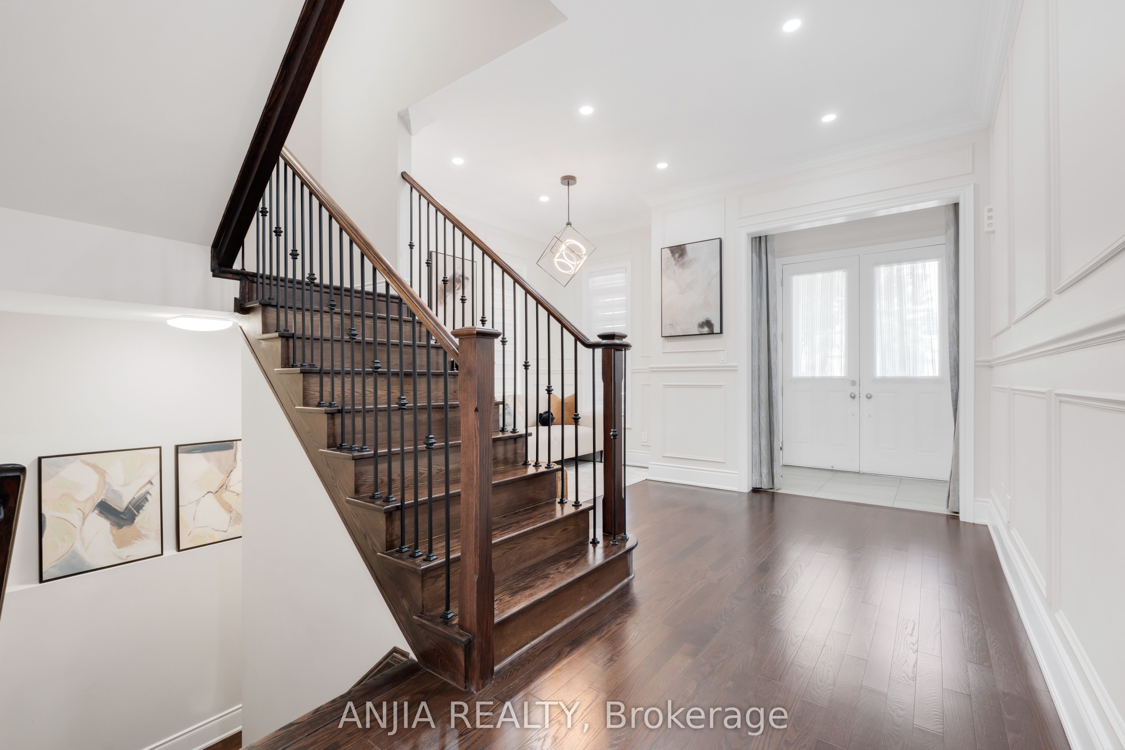 9 Mario Avenue Property Photo 5