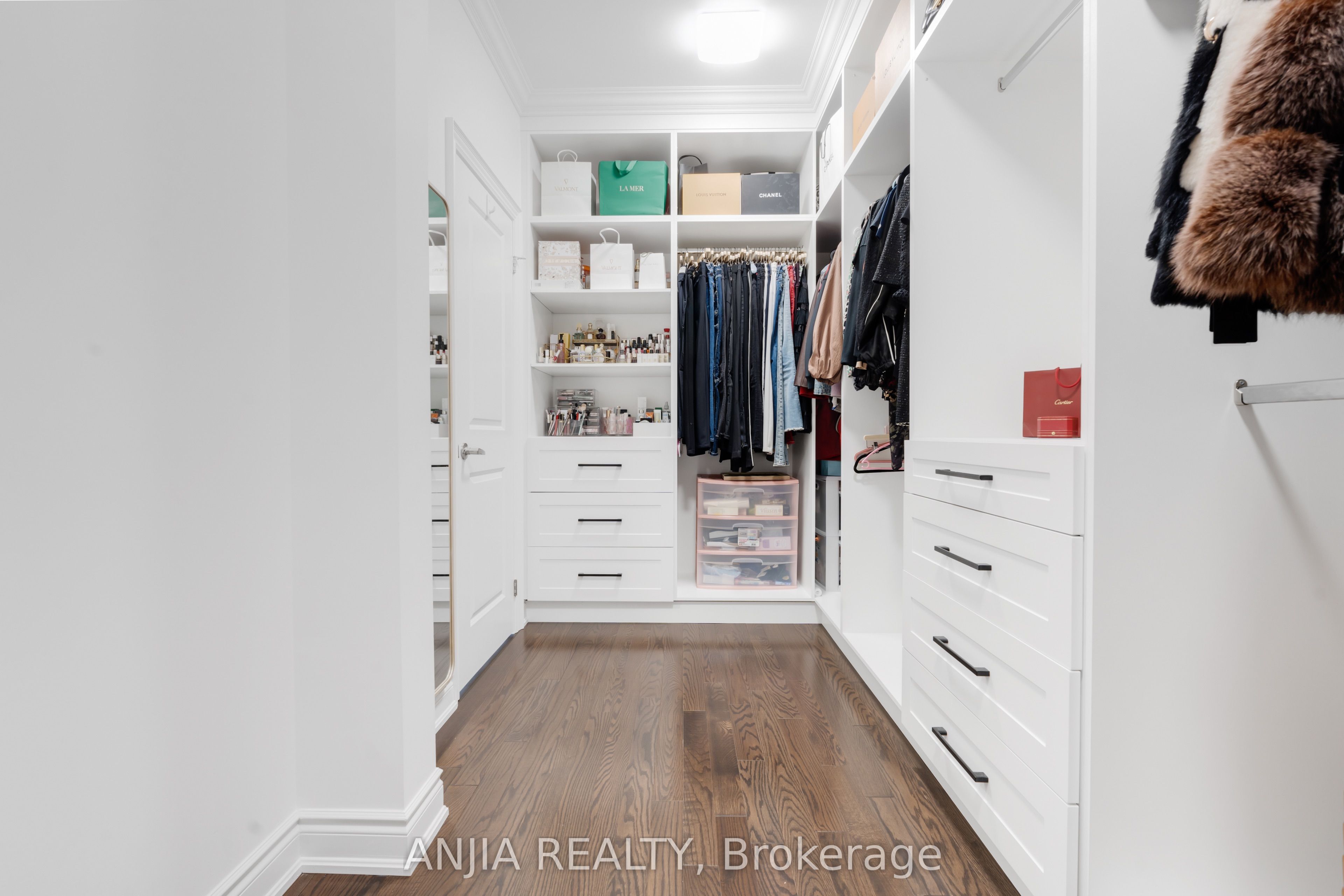 9 Mario Avenue Property Photo 22