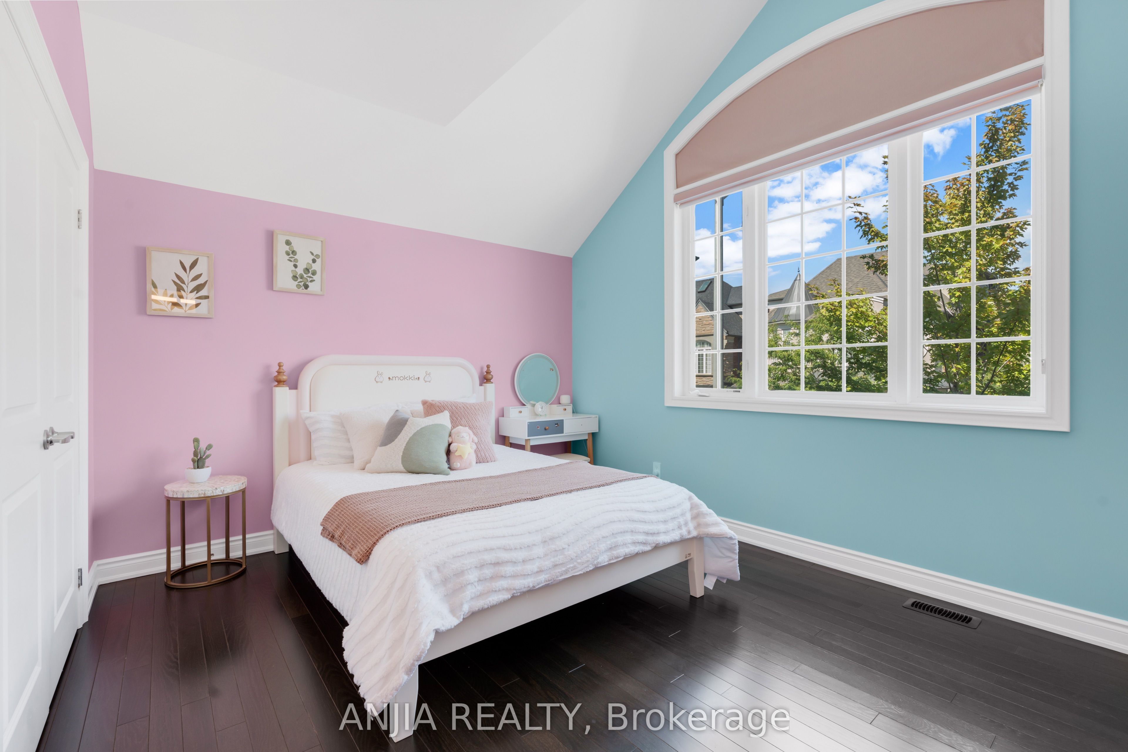 9 Mario Avenue Property Photo 26