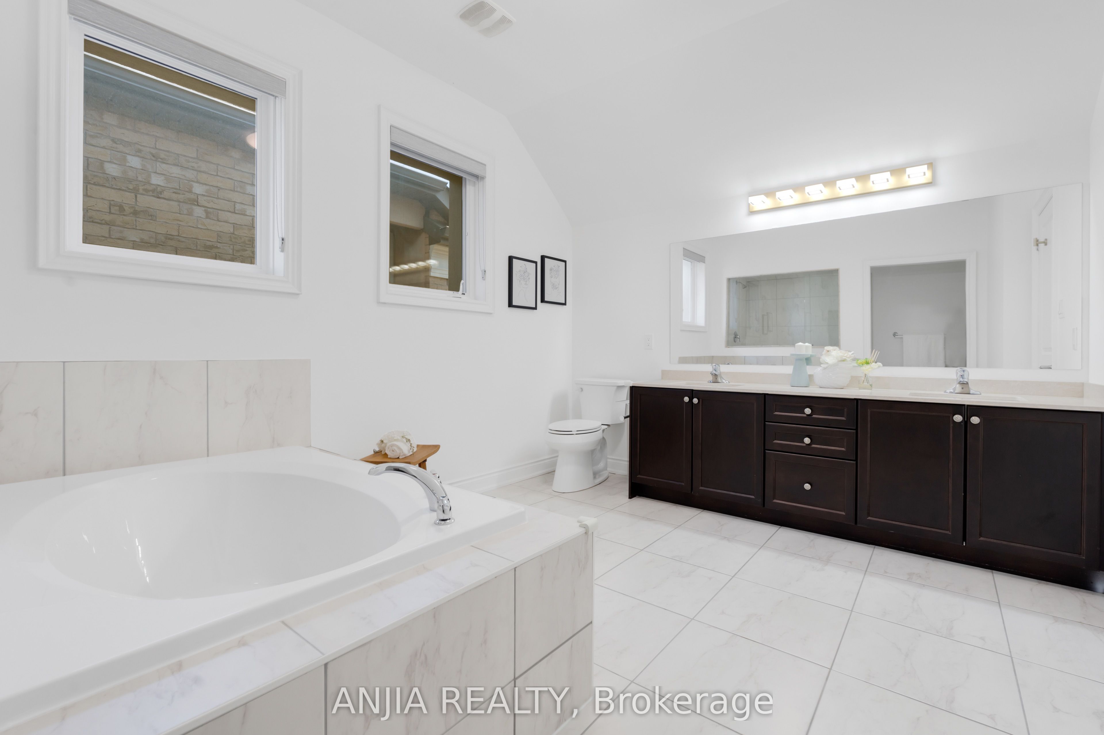 9 Mario Avenue Property Photo 33