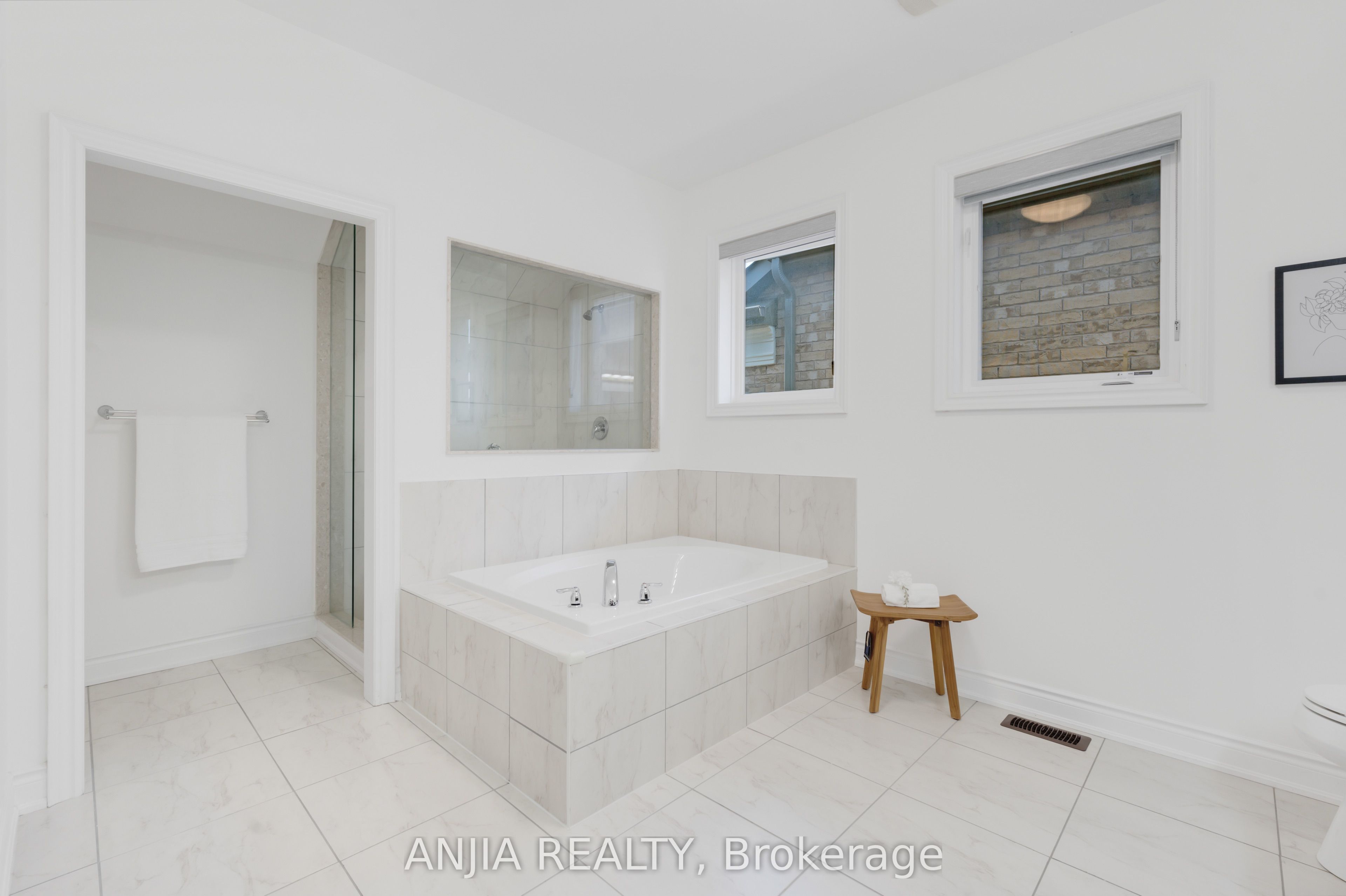 9 Mario Avenue Property Photo 34