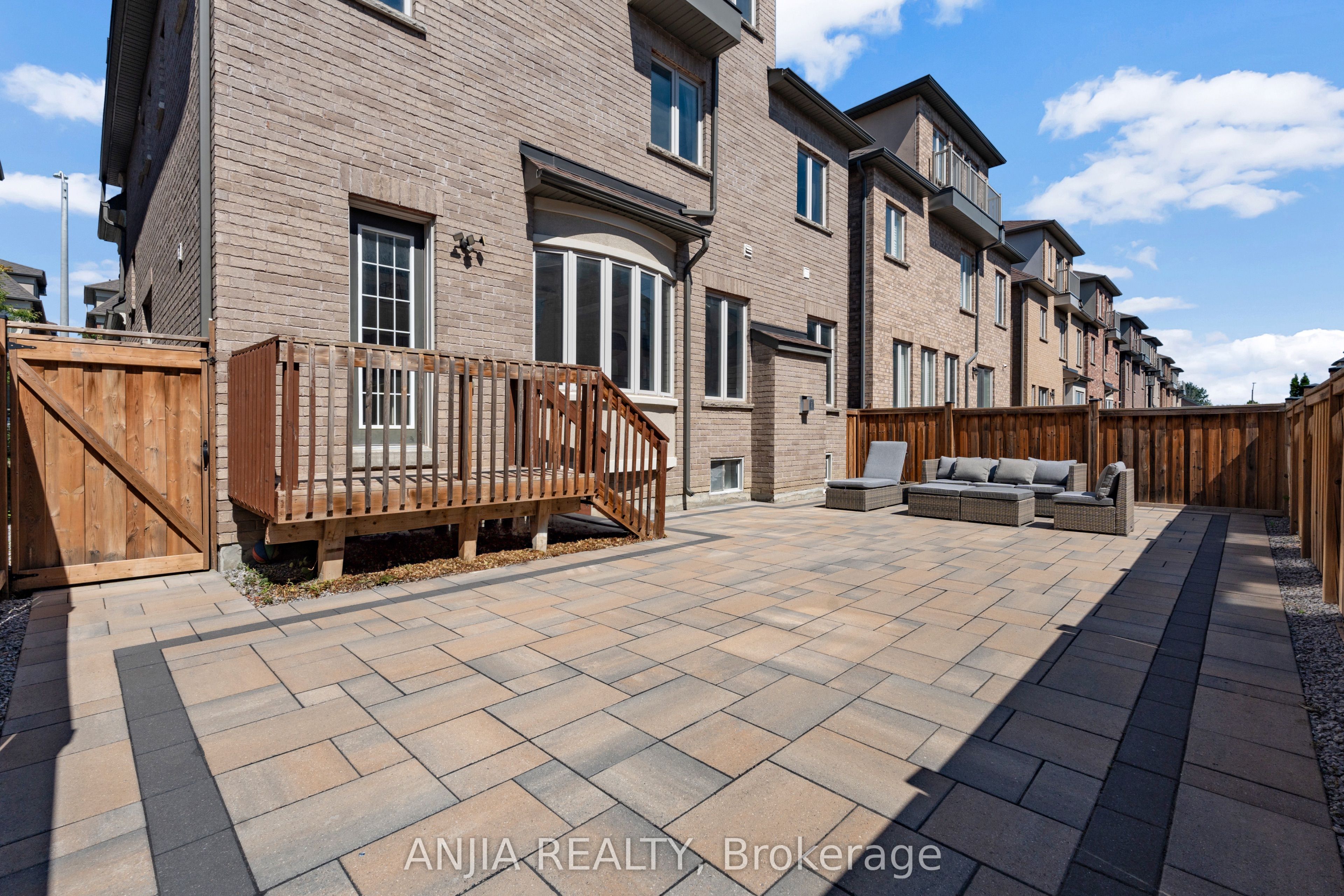 9 Mario Avenue Property Photo 40