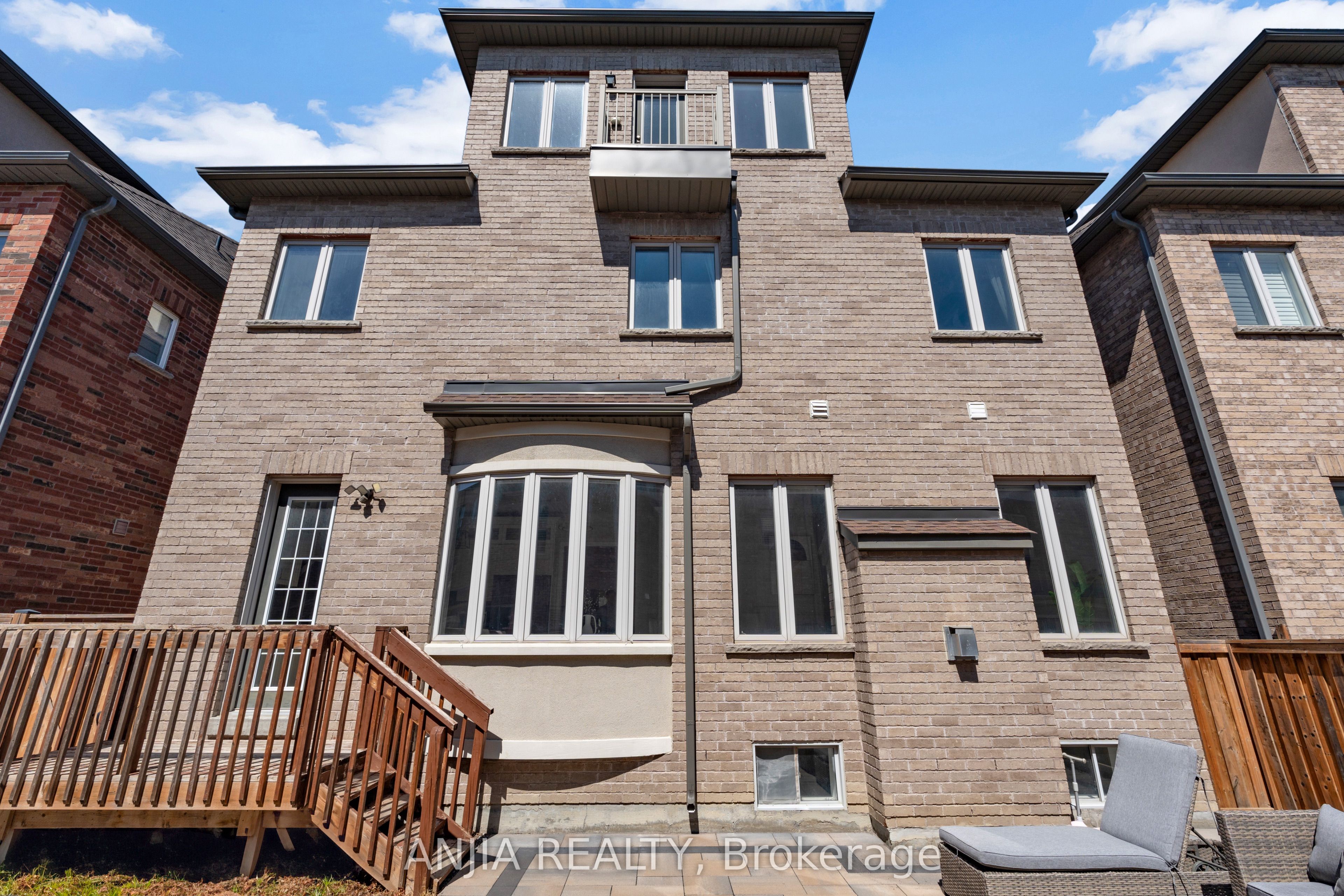 9 Mario Avenue Property Photo 42