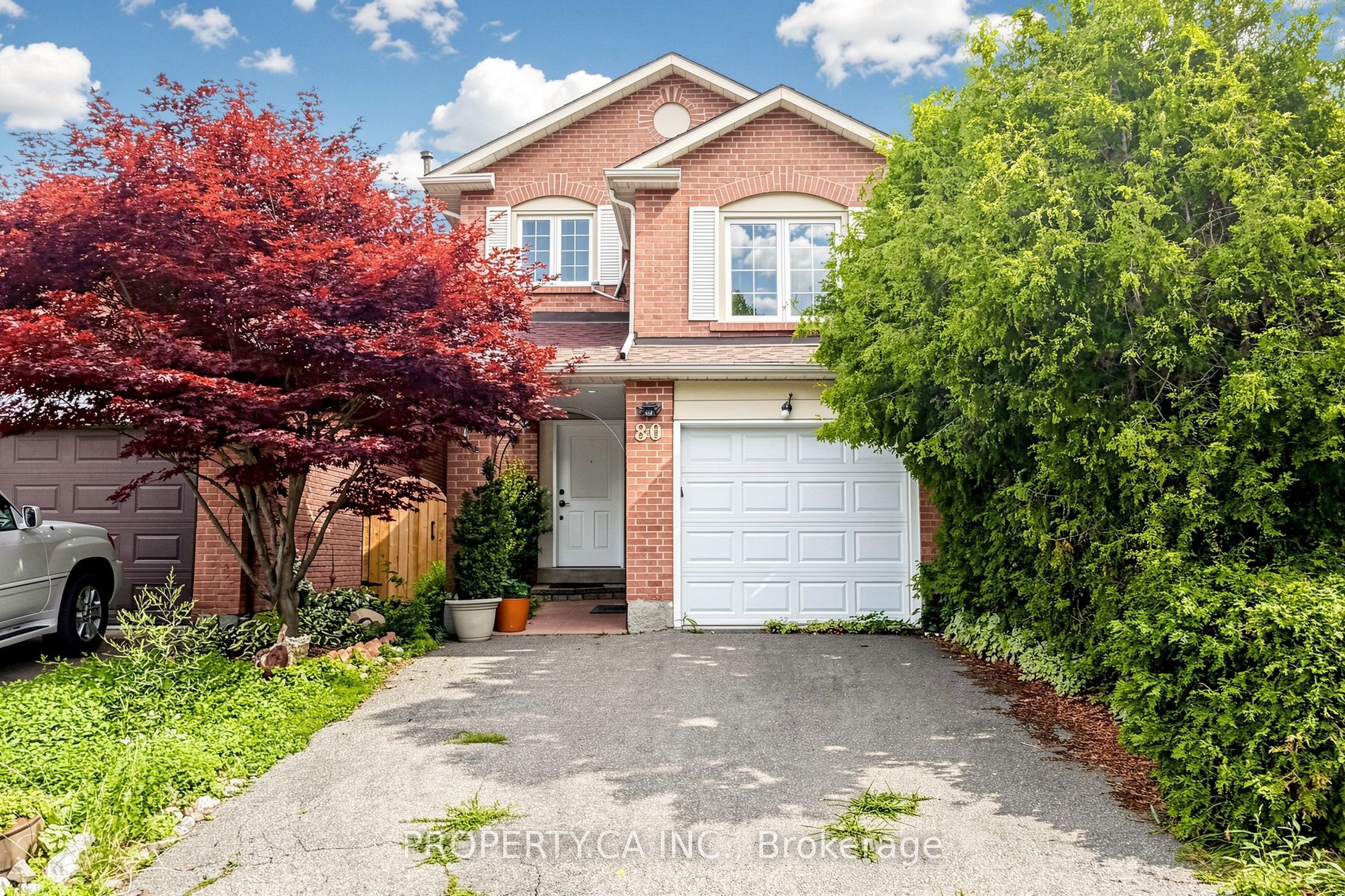 80 Peter Andrew Crescent Property Photo 2