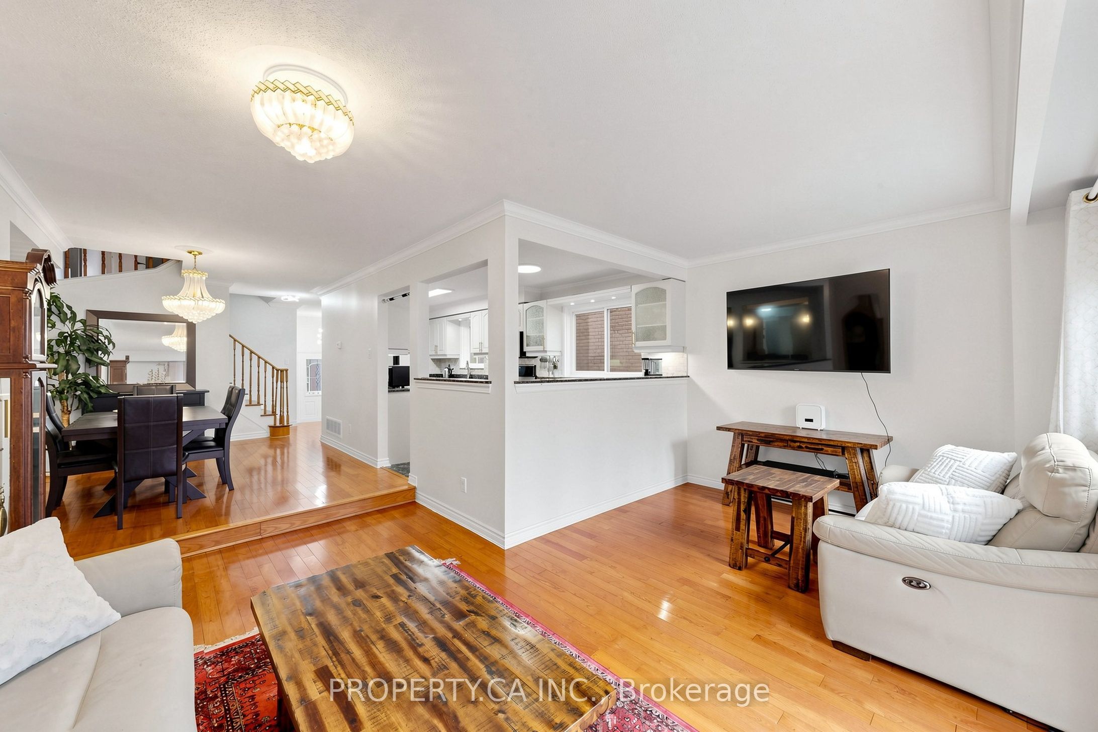 80 Peter Andrew Crescent Property Photo 8
