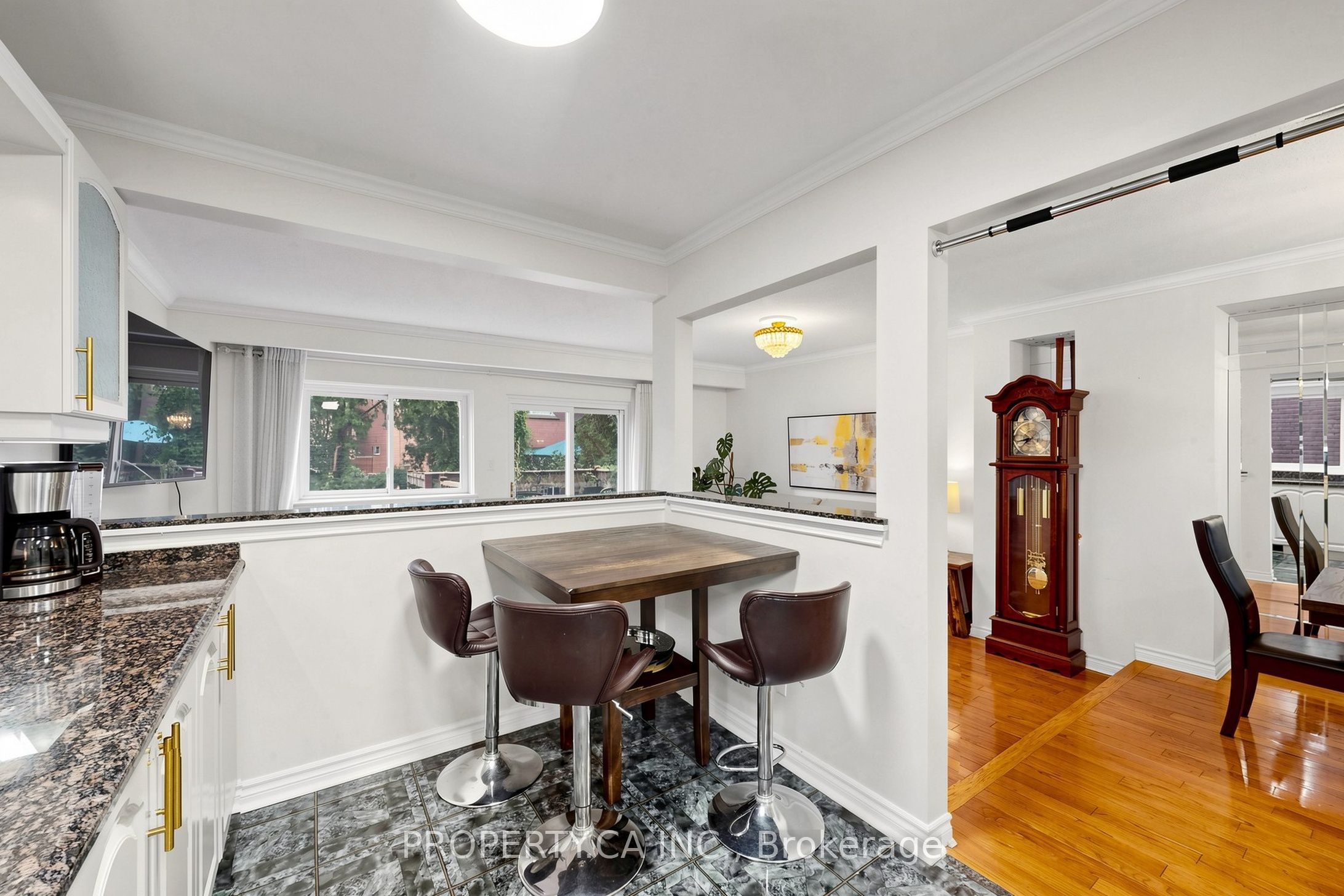 80 Peter Andrew Crescent Property Photo 16