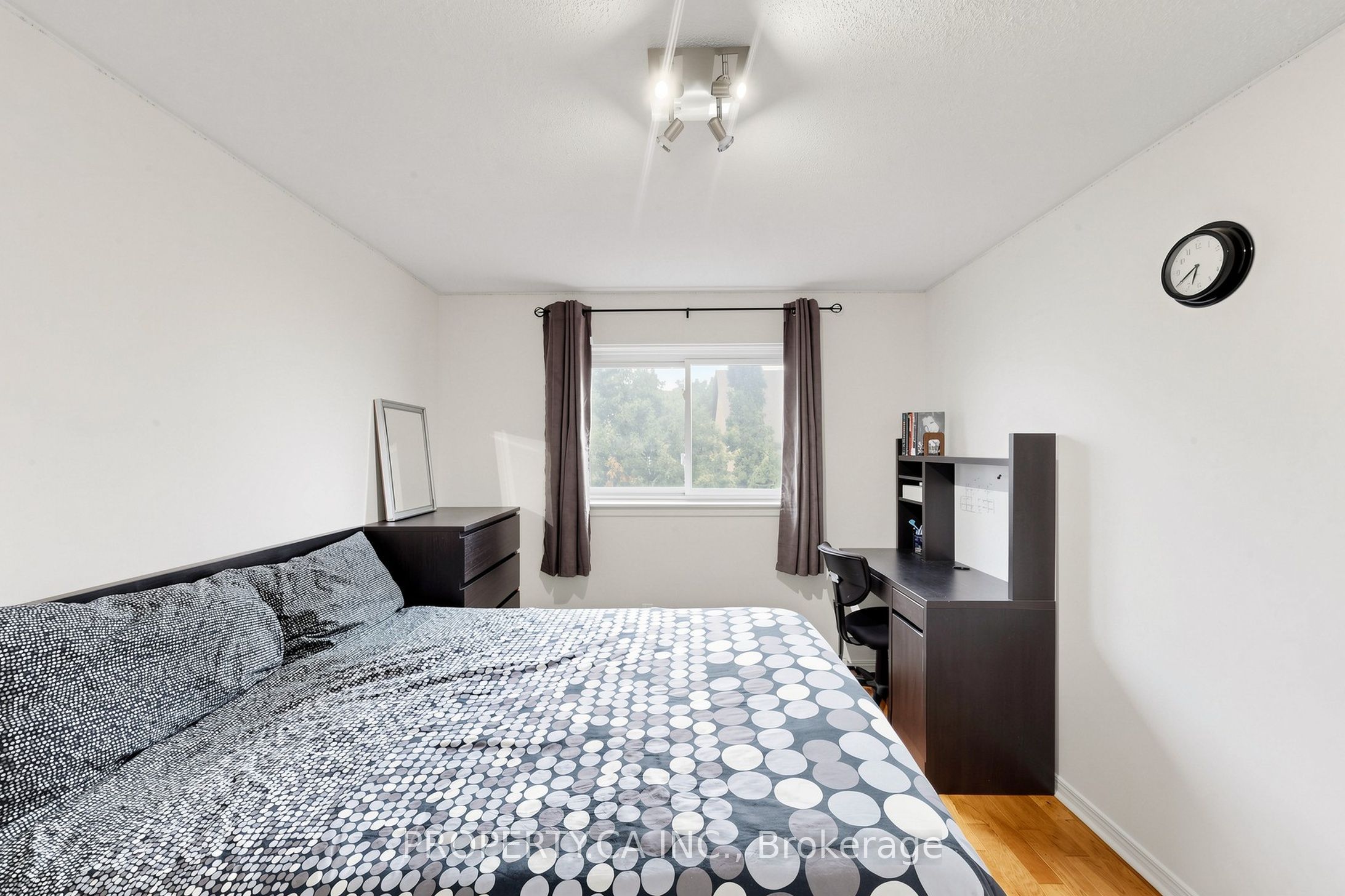 80 Peter Andrew Crescent Property Photo 23