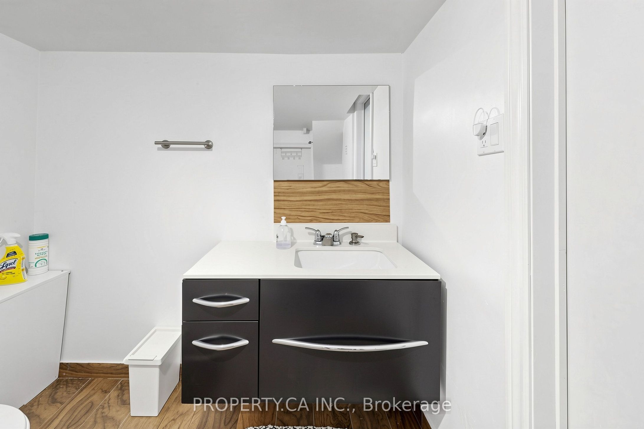 80 Peter Andrew Crescent Property Photo 37