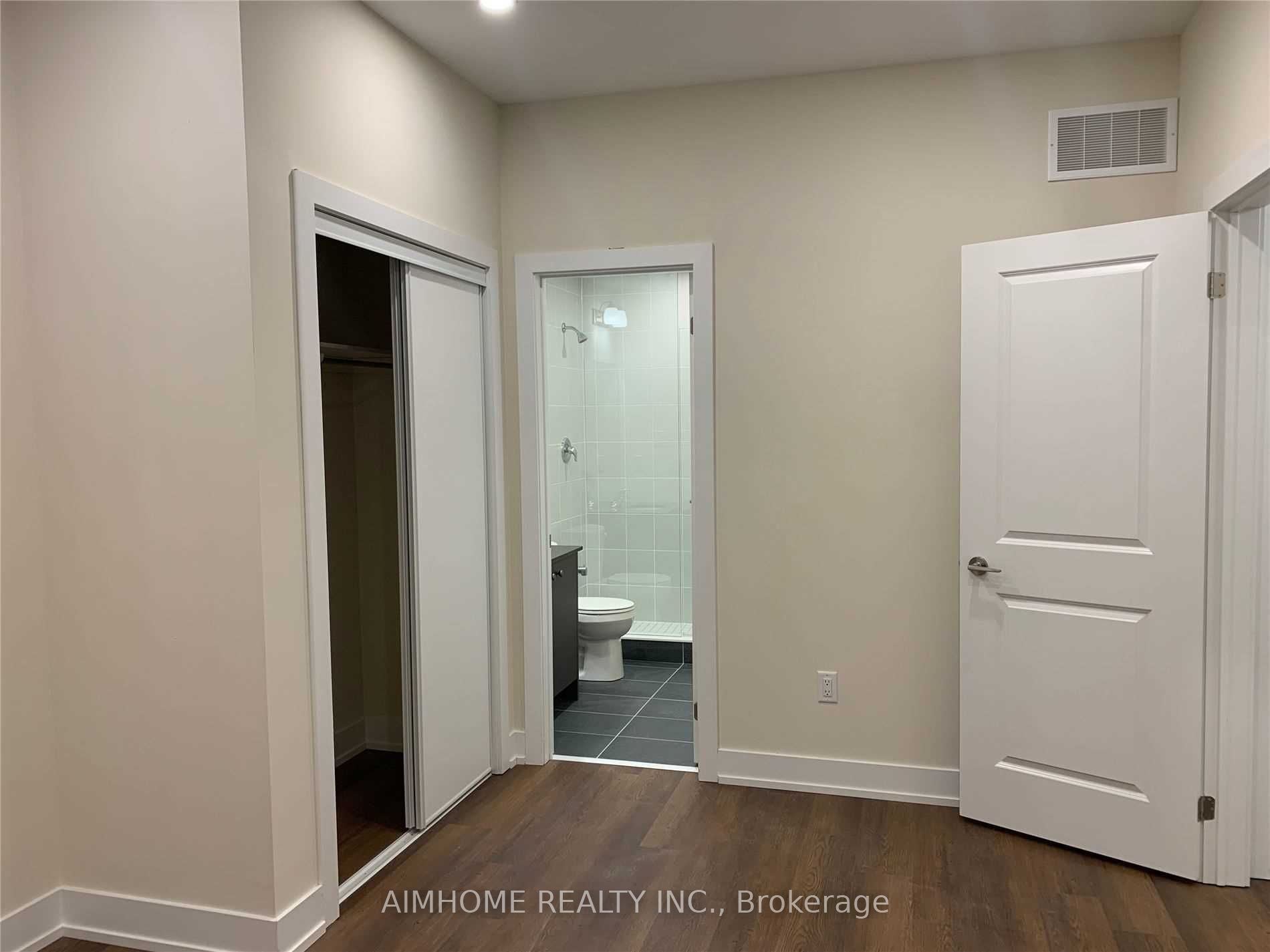 9 Phelps Lane 17 Property Photo 6