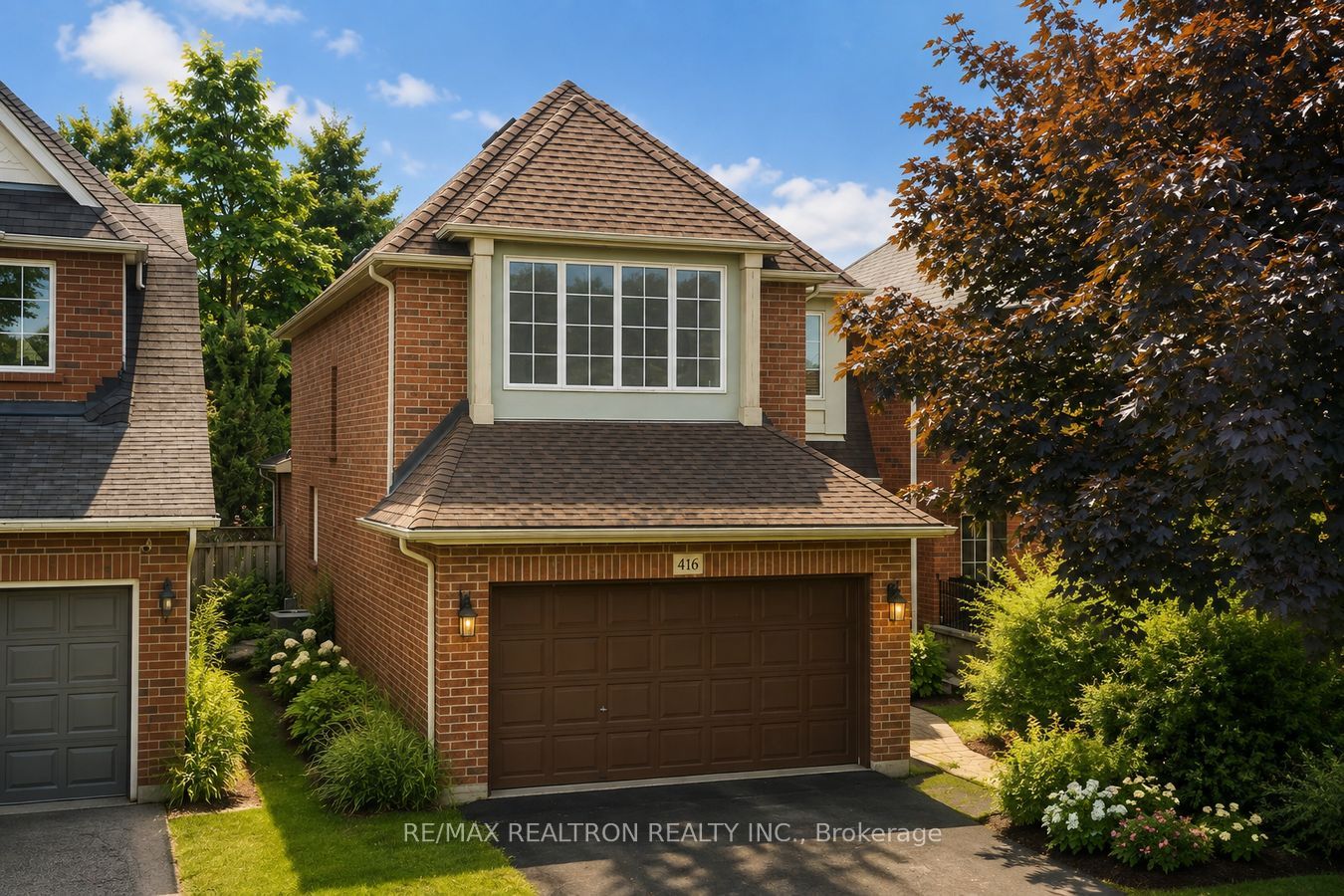 416 Heddle Crescent Property Photo 1