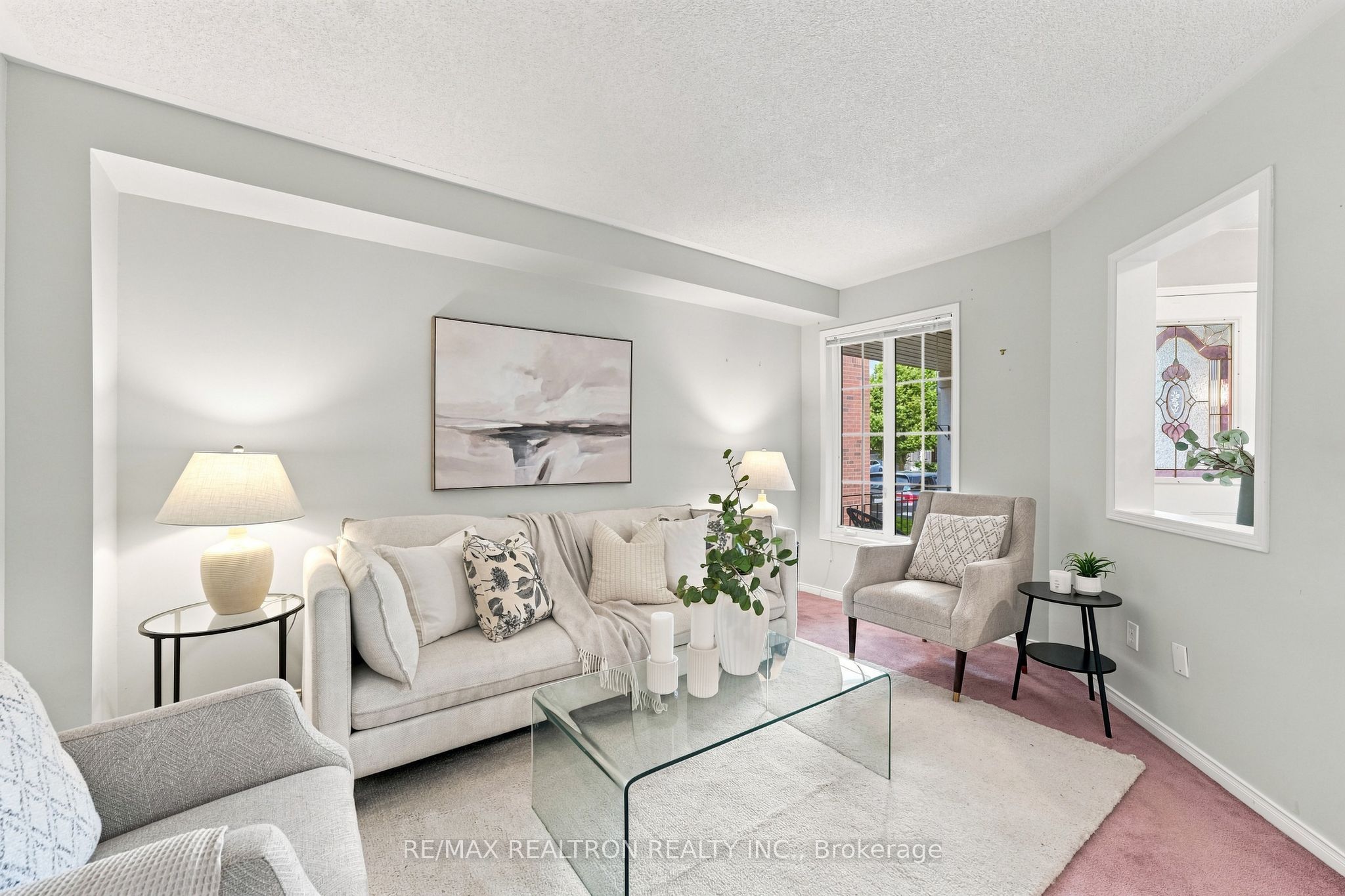 416 Heddle Crescent Property Photo 7