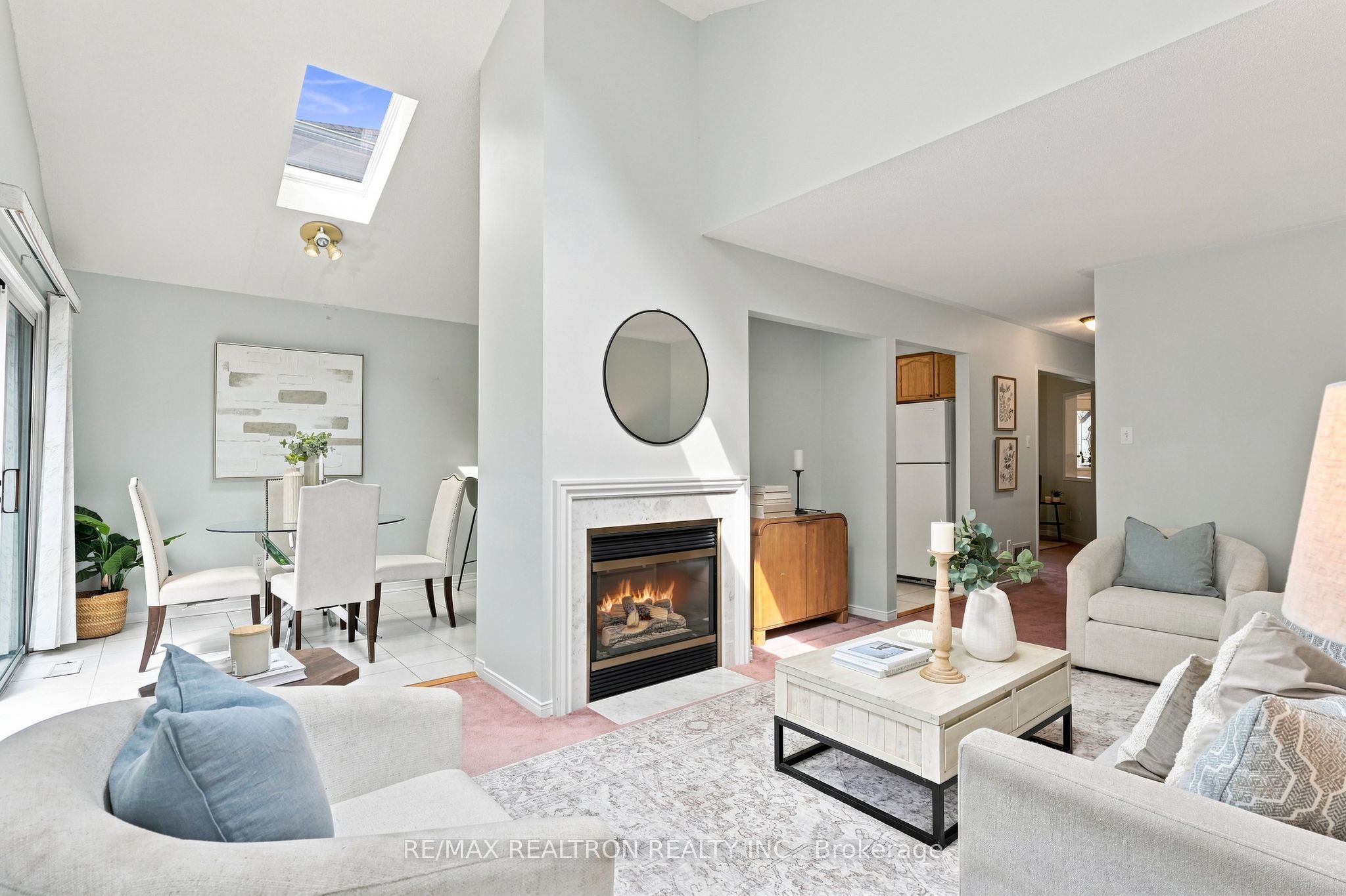 416 Heddle Crescent Property Photo 10