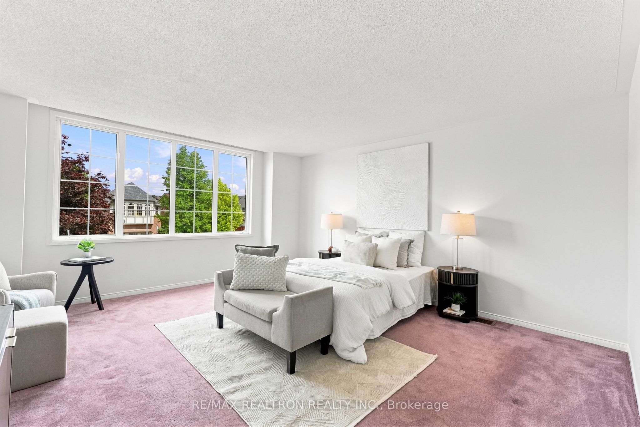 416 Heddle Crescent Property Photo 19