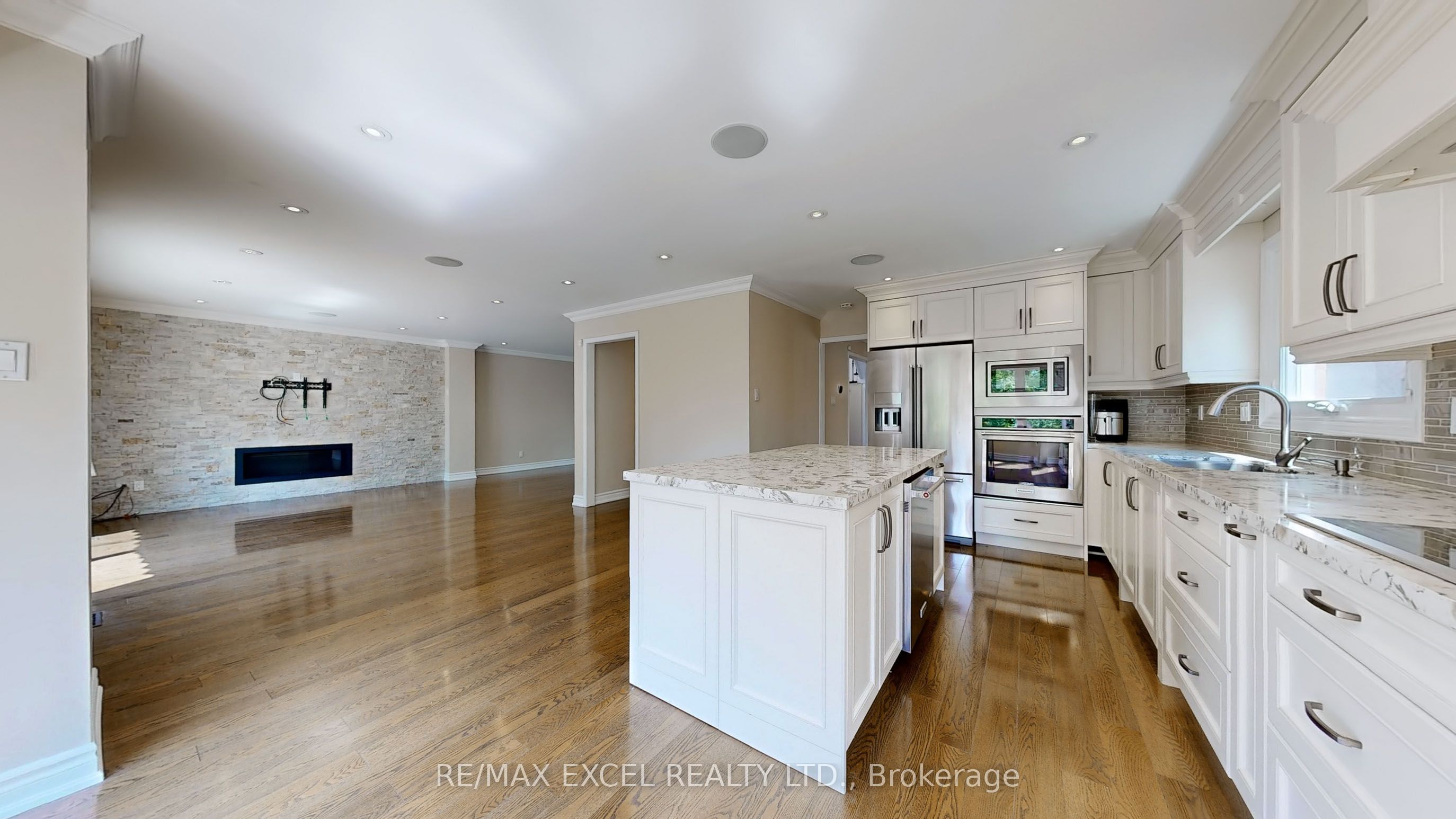 10 Alexis Road Property Photo 9