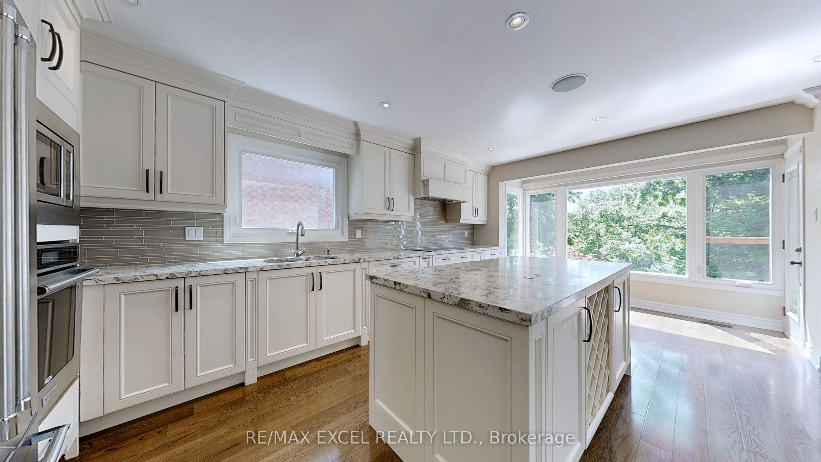 10 Alexis Road Property Photo 10