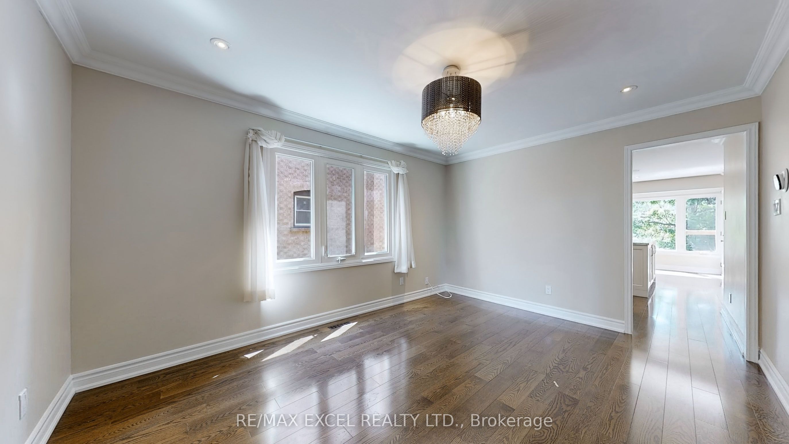 10 Alexis Road Property Photo 12