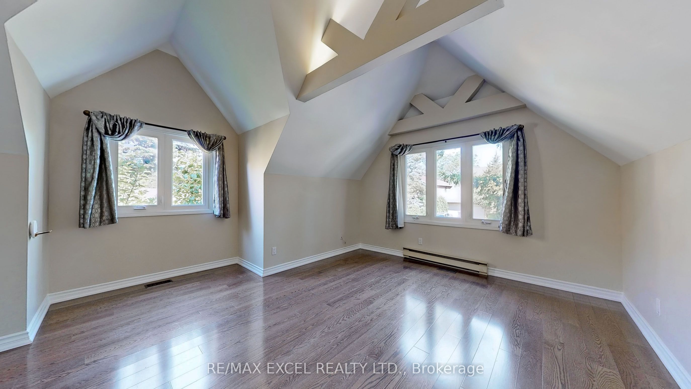 10 Alexis Road Property Photo 16