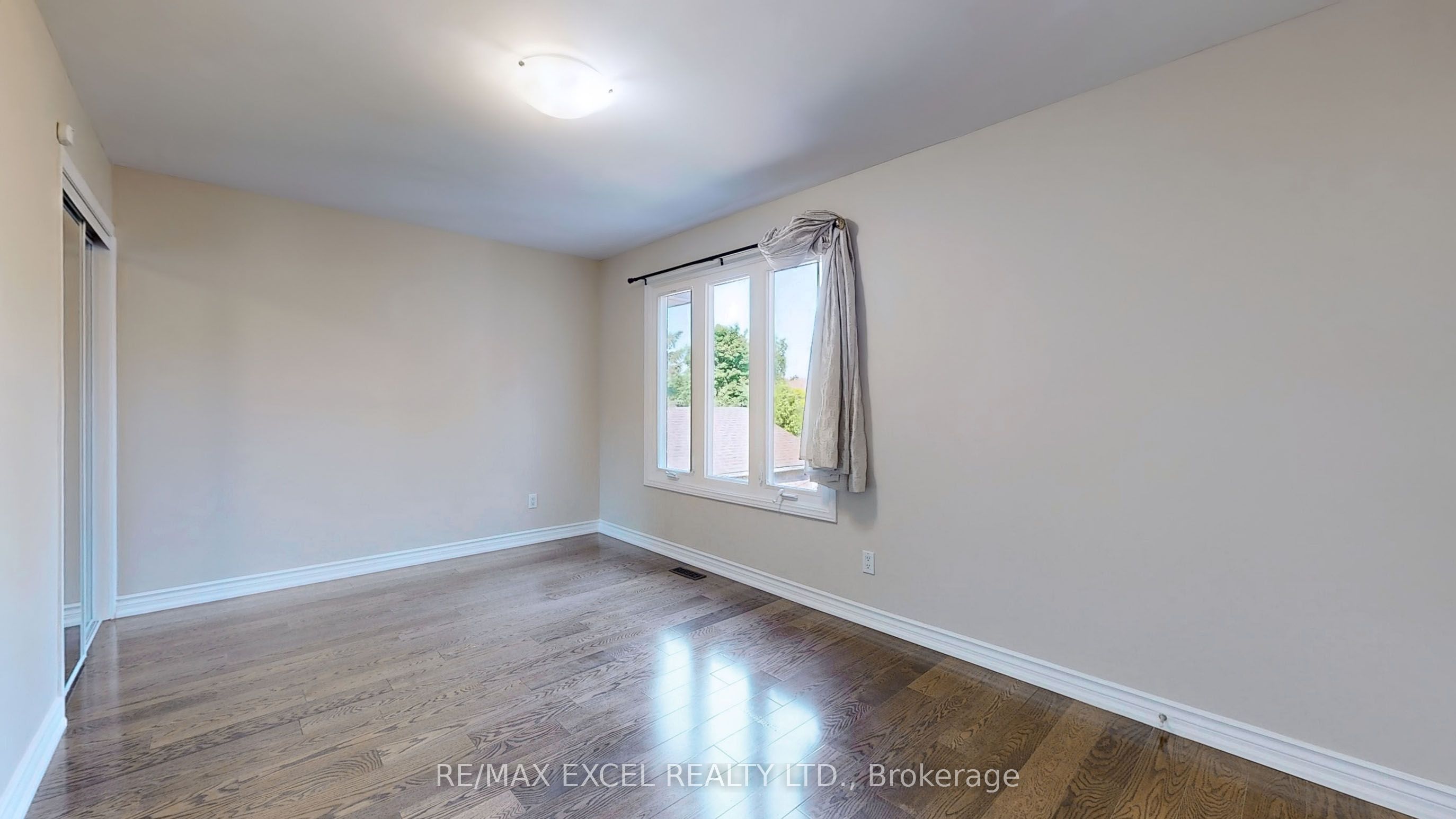 10 Alexis Road Property Photo 31