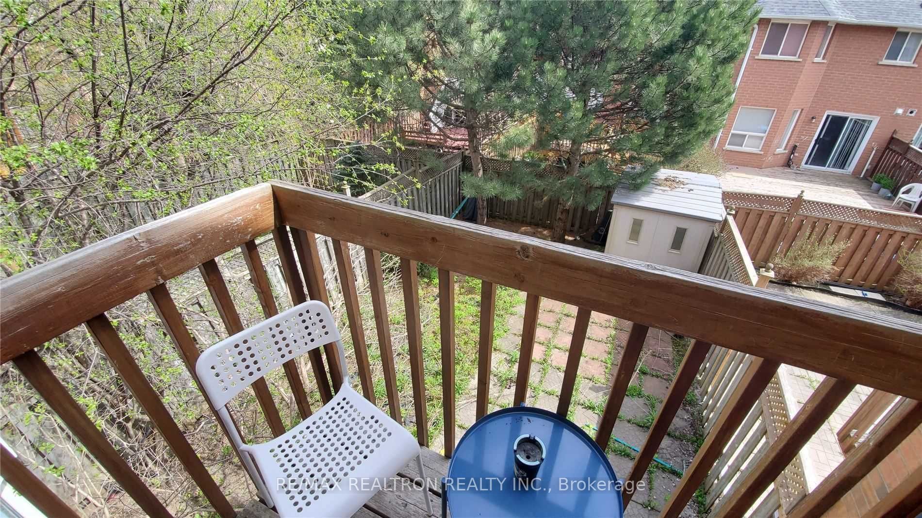102 Royal Chapin Crescent Property Photo 18