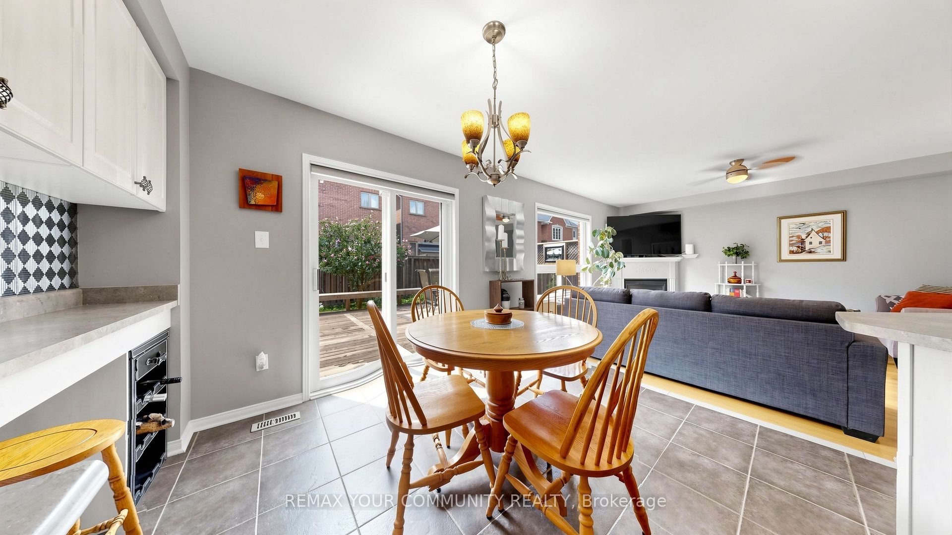 230 Hammersly Boulevard Property Photo 14