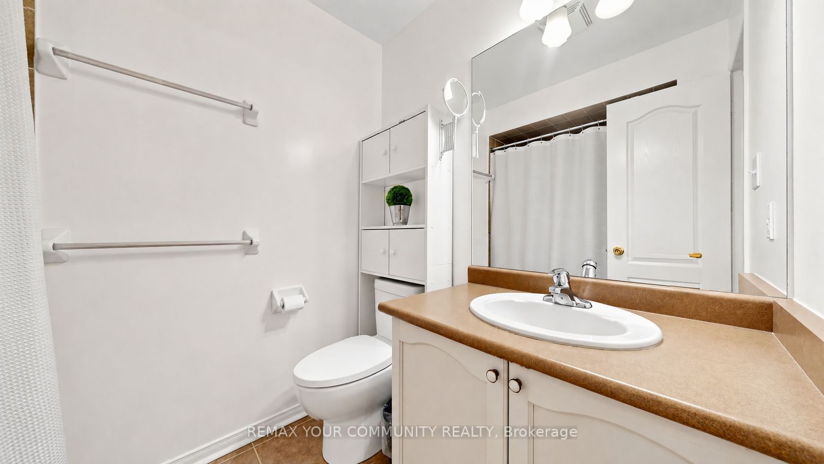 230 Hammersly Boulevard Property Photo 29