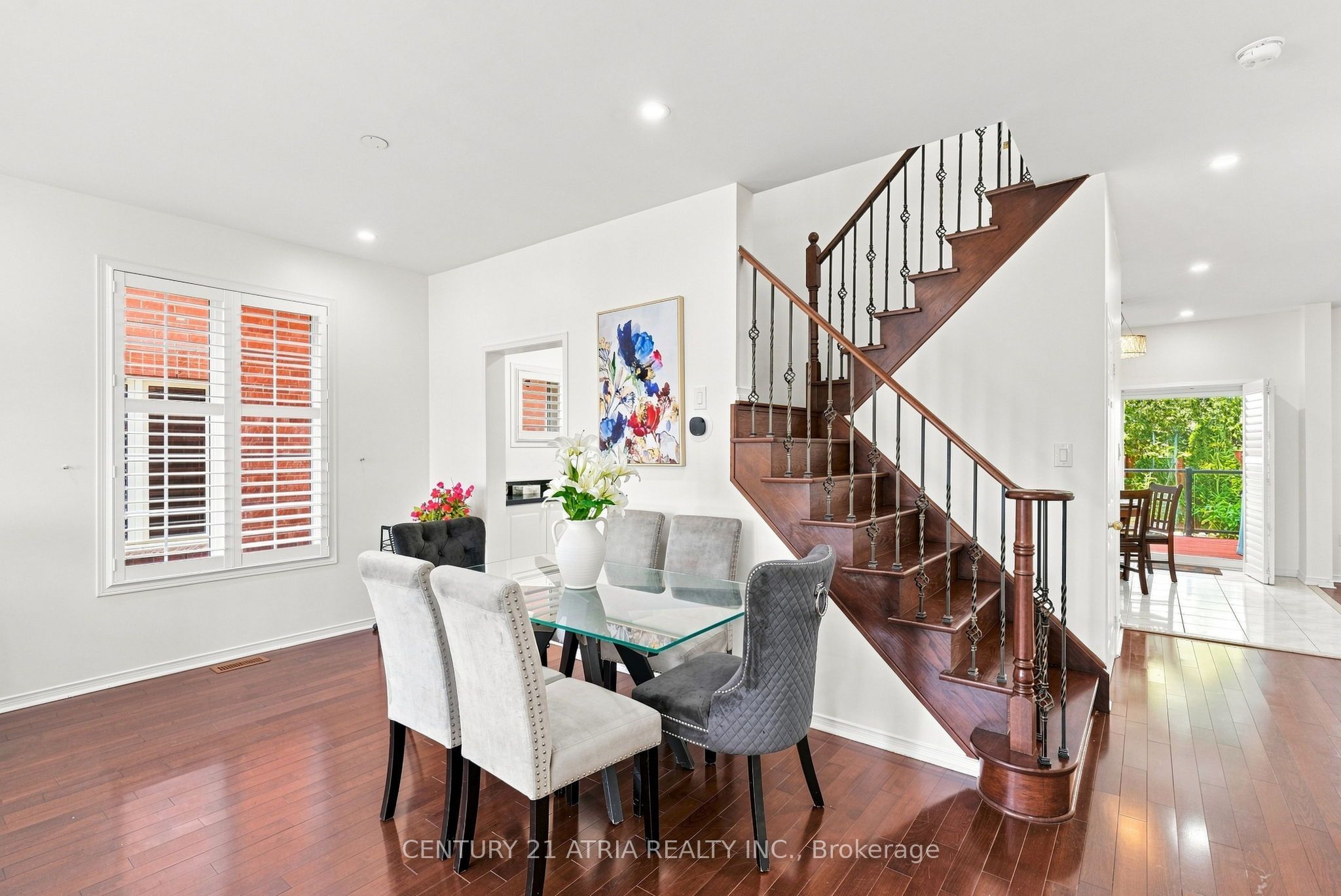 136 Rollinghill Road Property Photo 8
