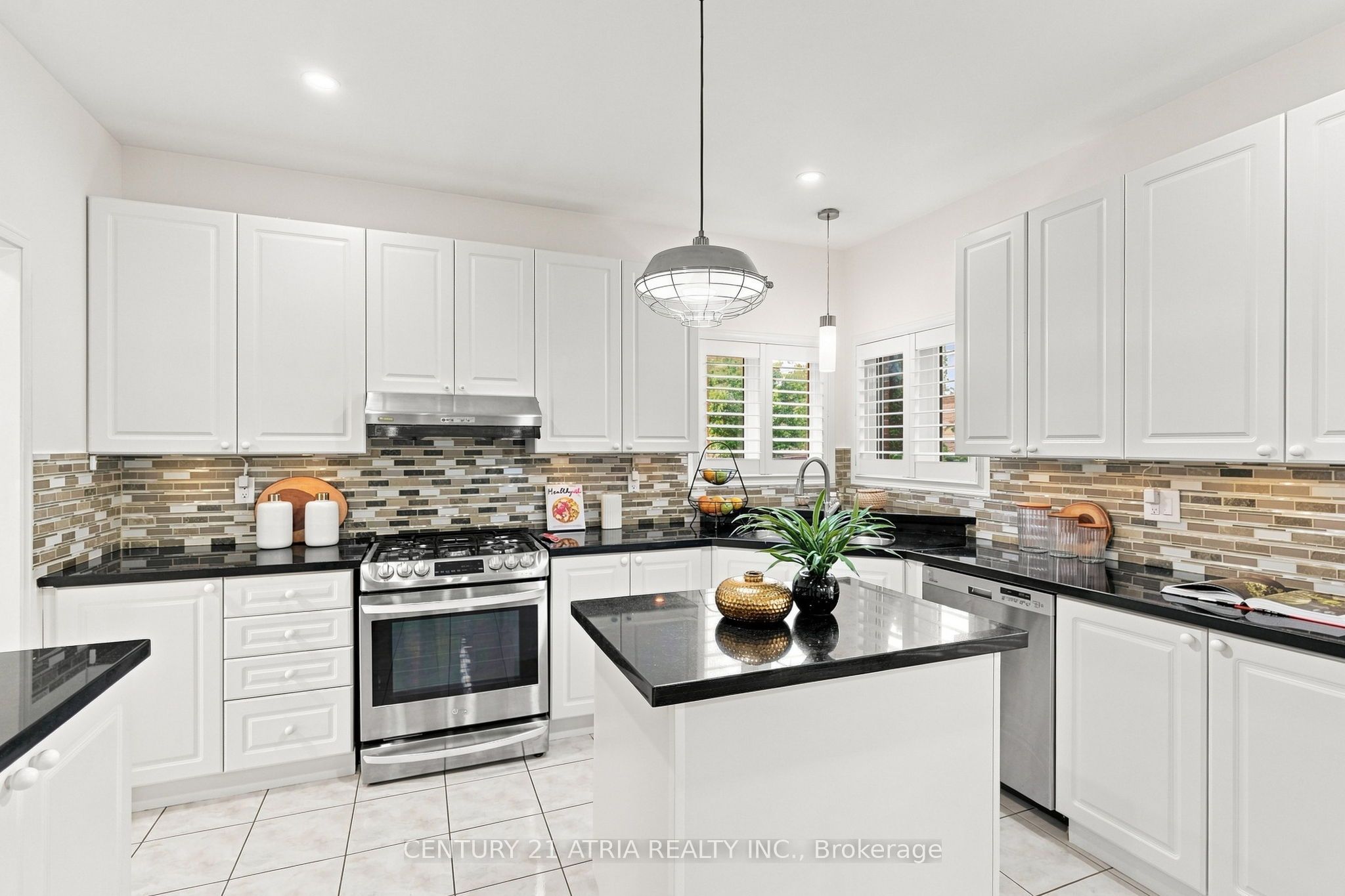 136 Rollinghill Road Property Photo 17