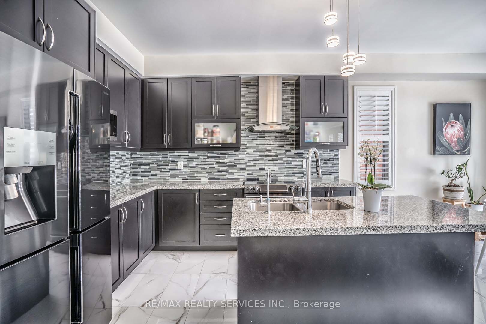 484 Greenwood Drive Property Photo 18