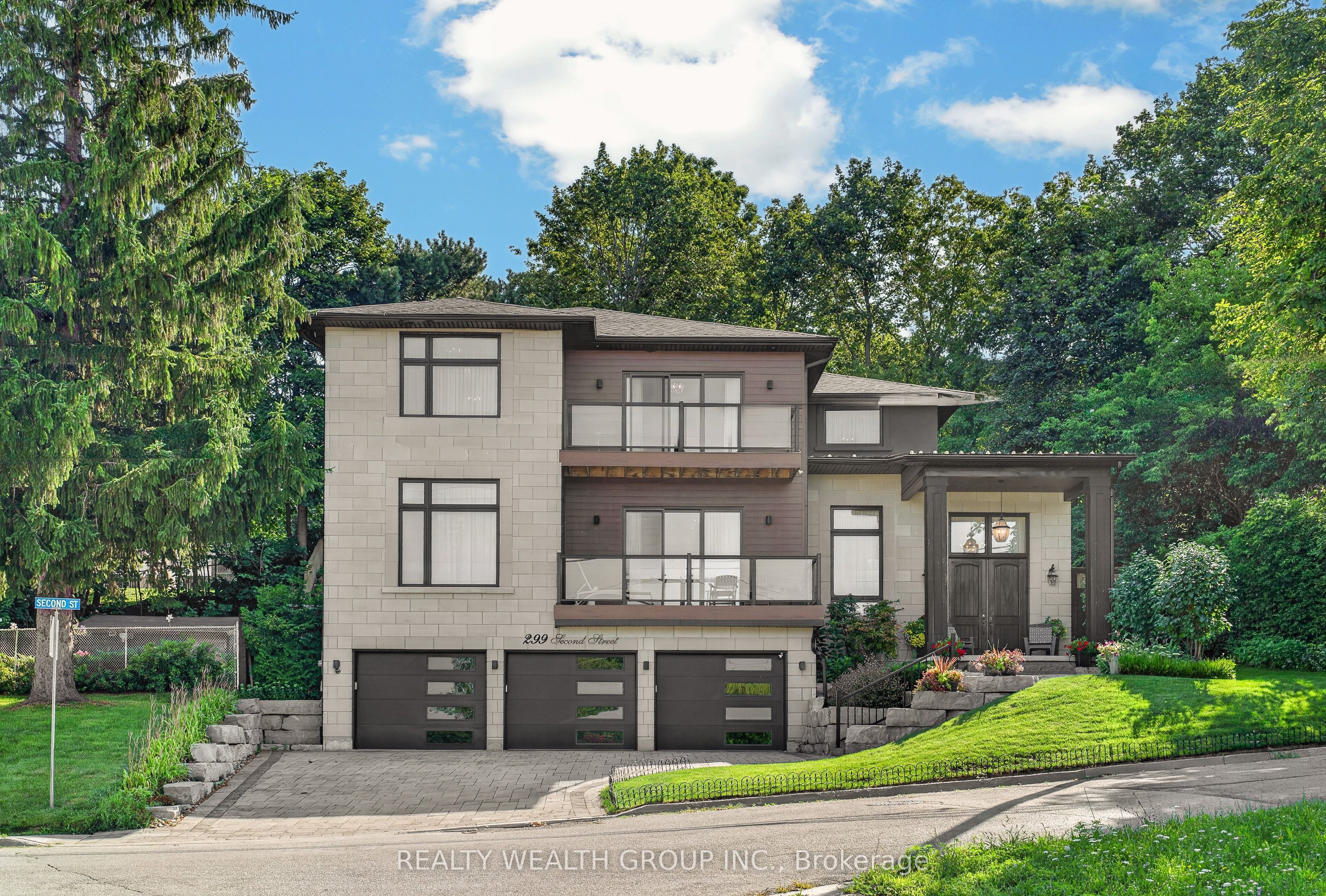 299 Second Street Property Photo 1