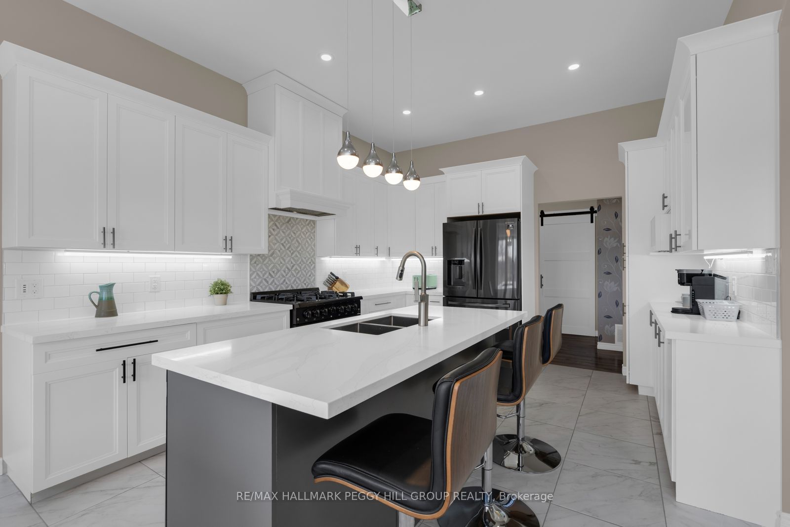 9157 30th Side Road Property Photo 8