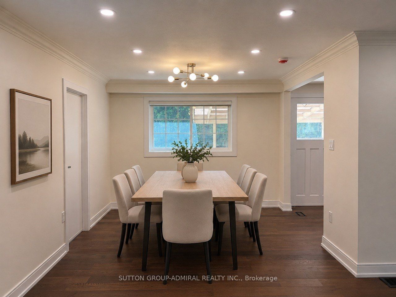 86 Hamilton Drive Main Floor Property Photo 15